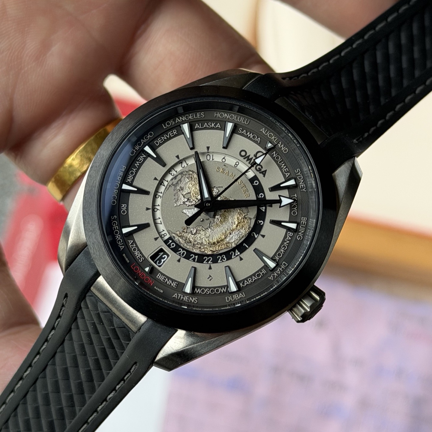 Omega 220.92.43.22.99.001 detail 1
