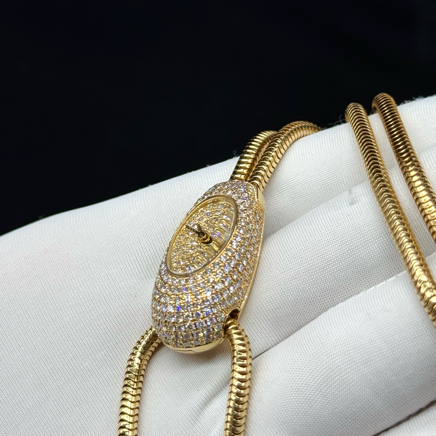 Van Cleef & Arpels Vintage detail 2