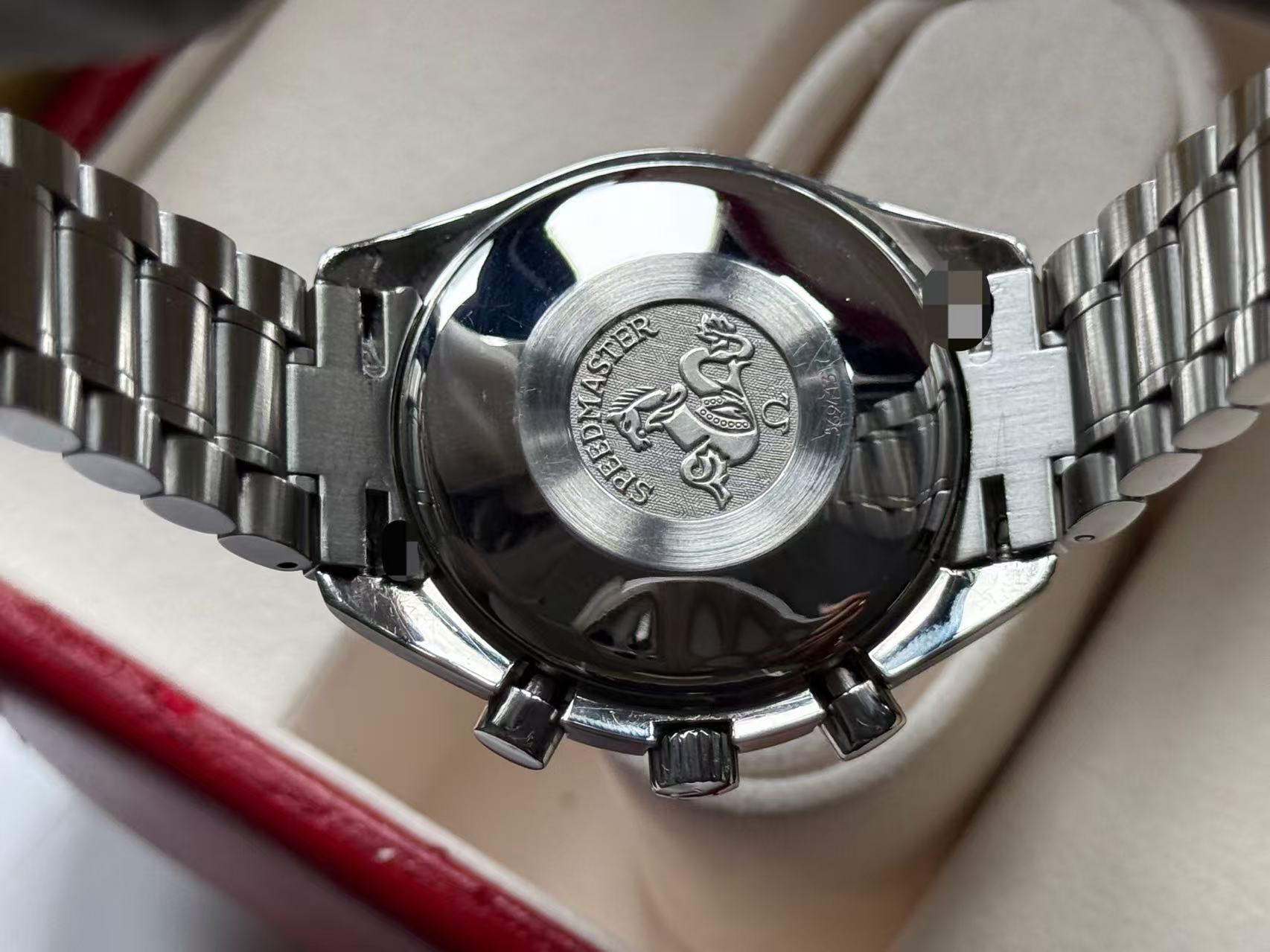 Omega 3513.30.00 detail 6
