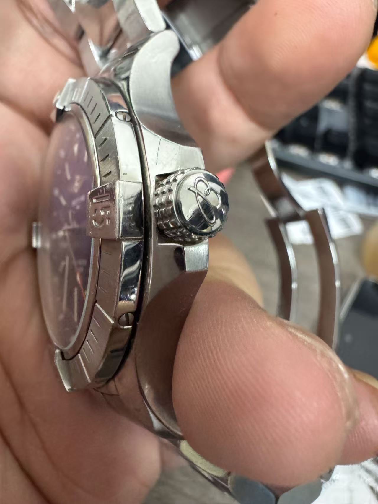 Breitling A17318101C1A1 detail 2