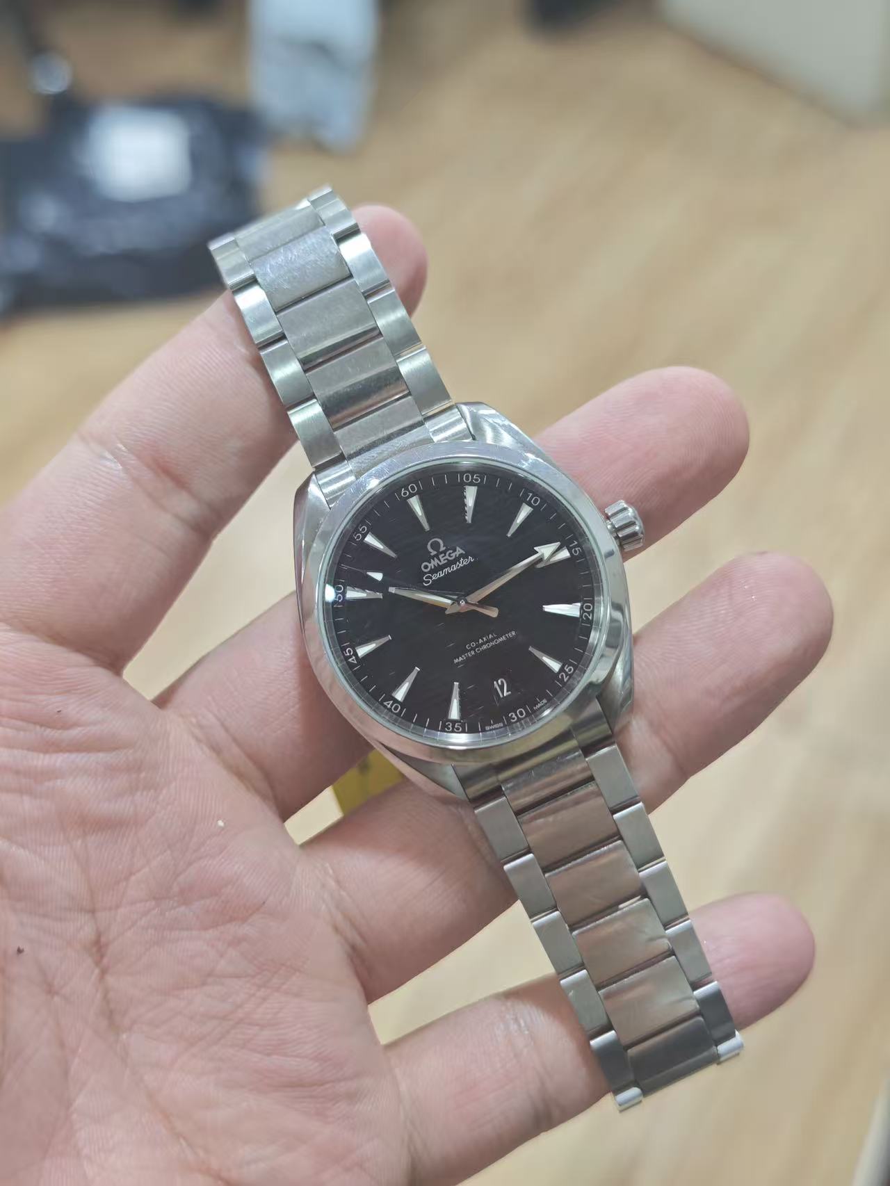 Omega 220.10.41.21.01.001
