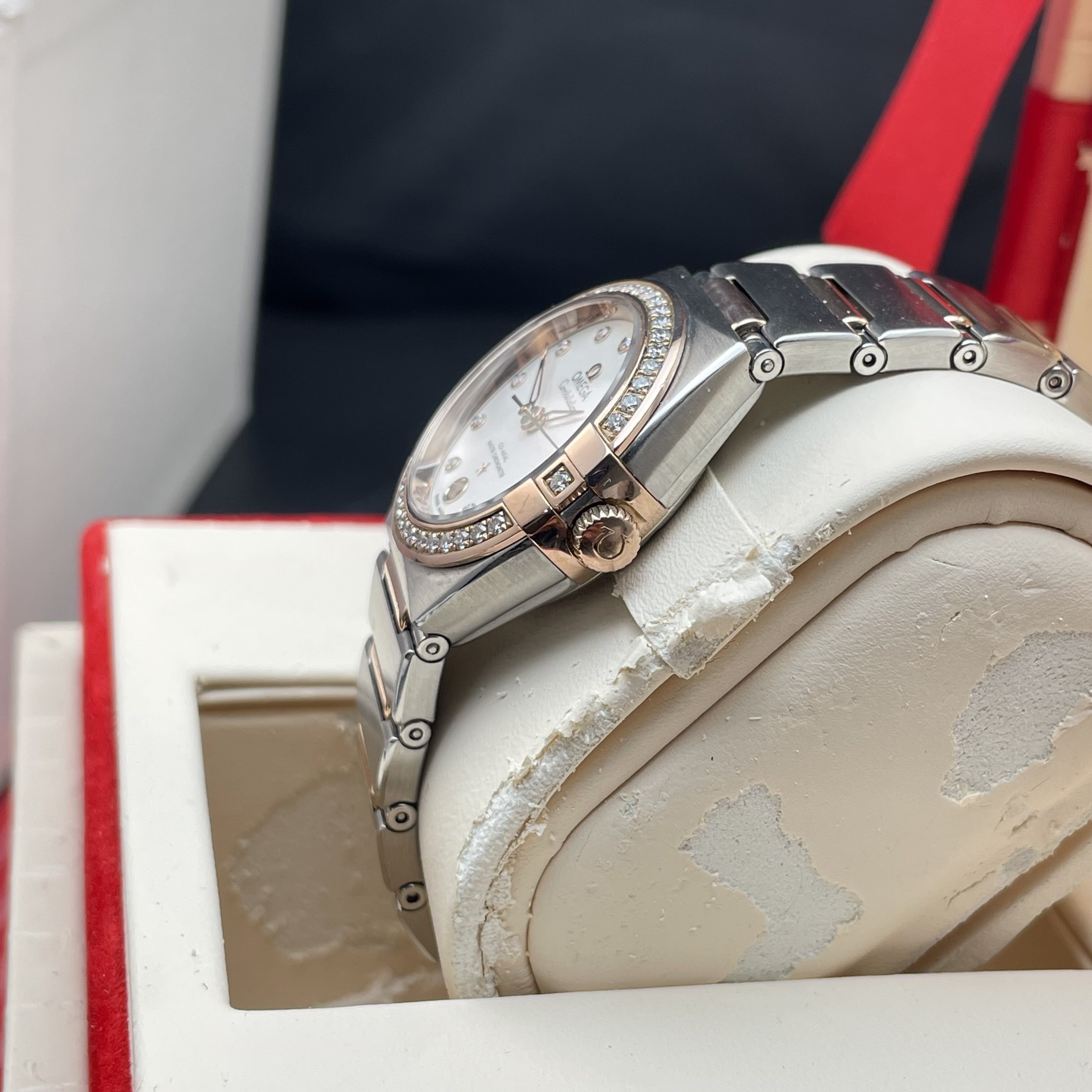 Omega 131.25.29.20.52.001 detail 2