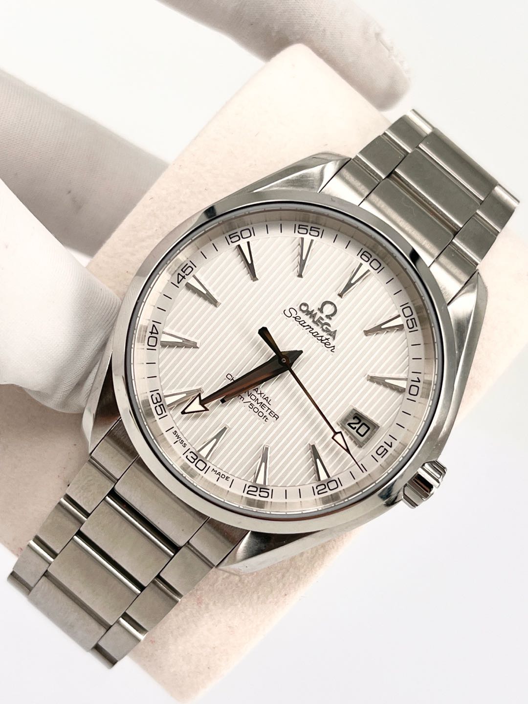 Omega 231.10.42.21.02.001 detail 2