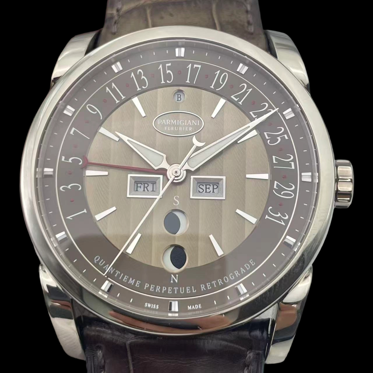 Parmigiani Fleurier PFH227 detail 1