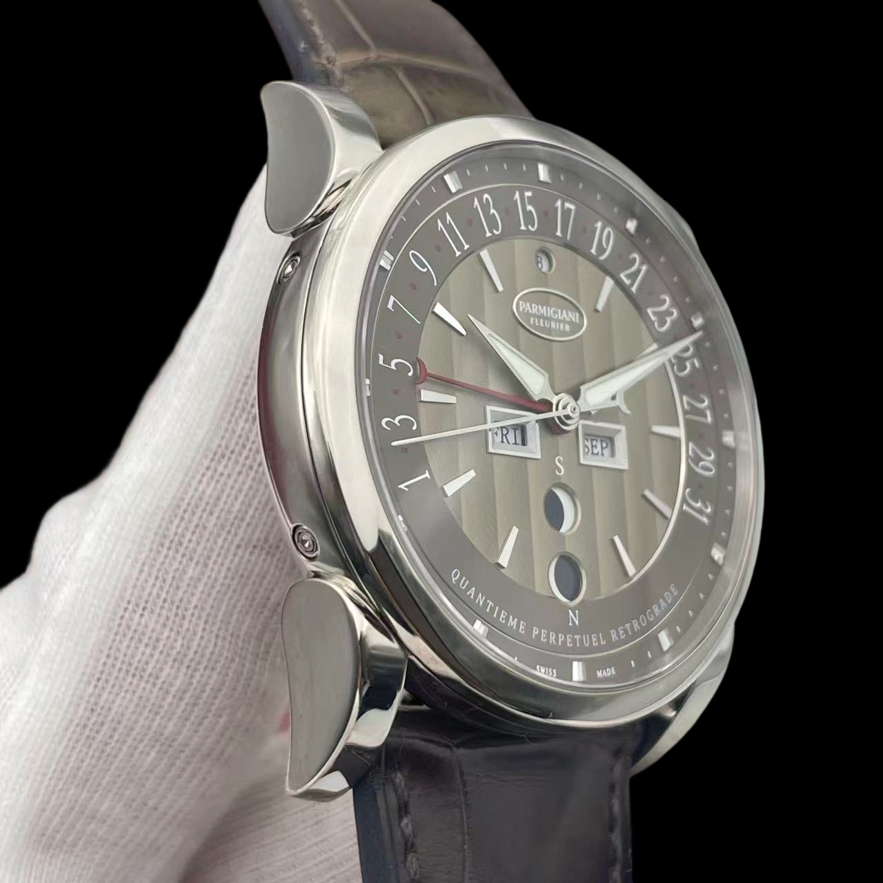 Parmigiani Fleurier PFH227 detail 4