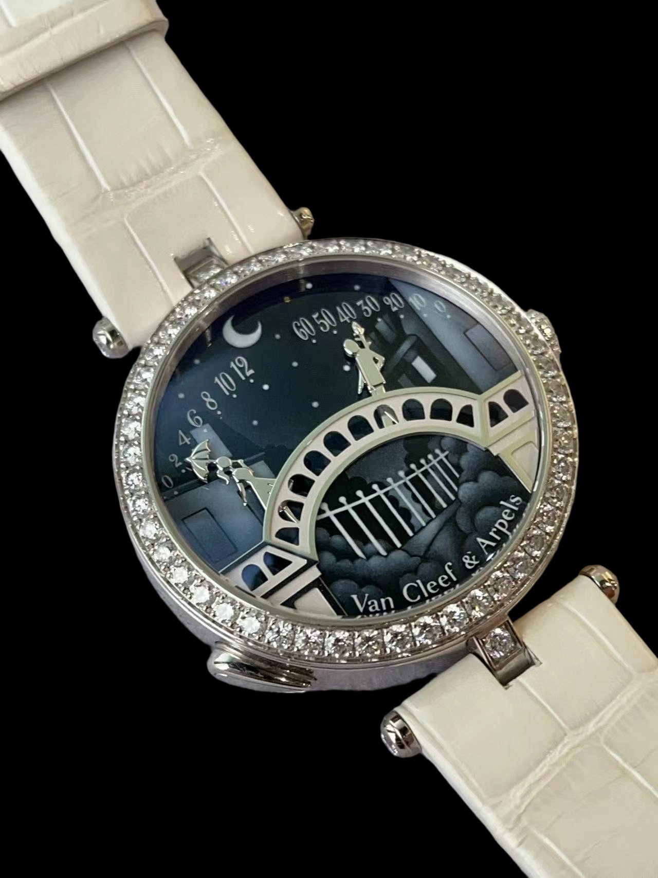 Van Cleef & Arpels VCARO8TY00