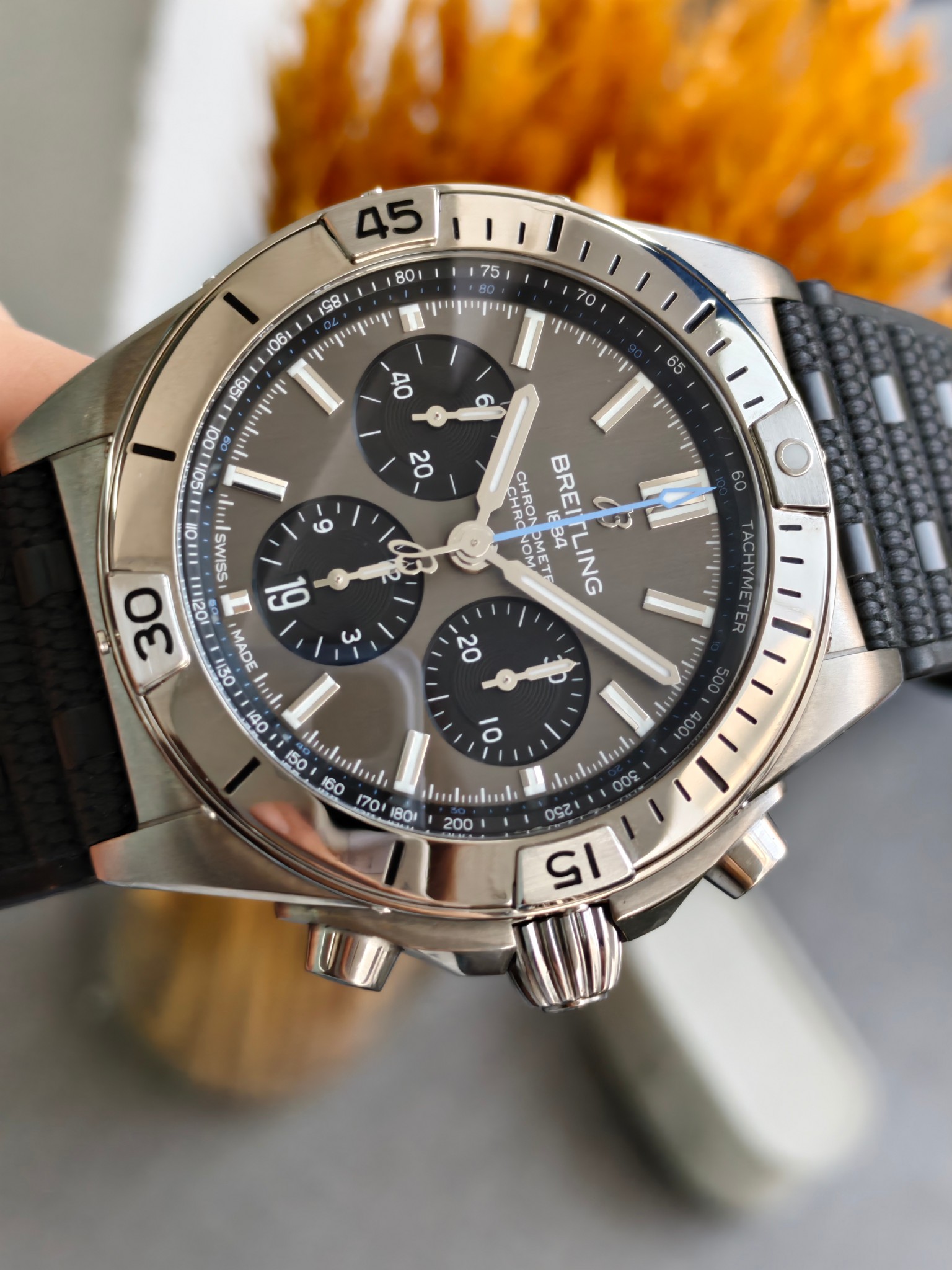 Breitling EB0134101M1S1 detail 2