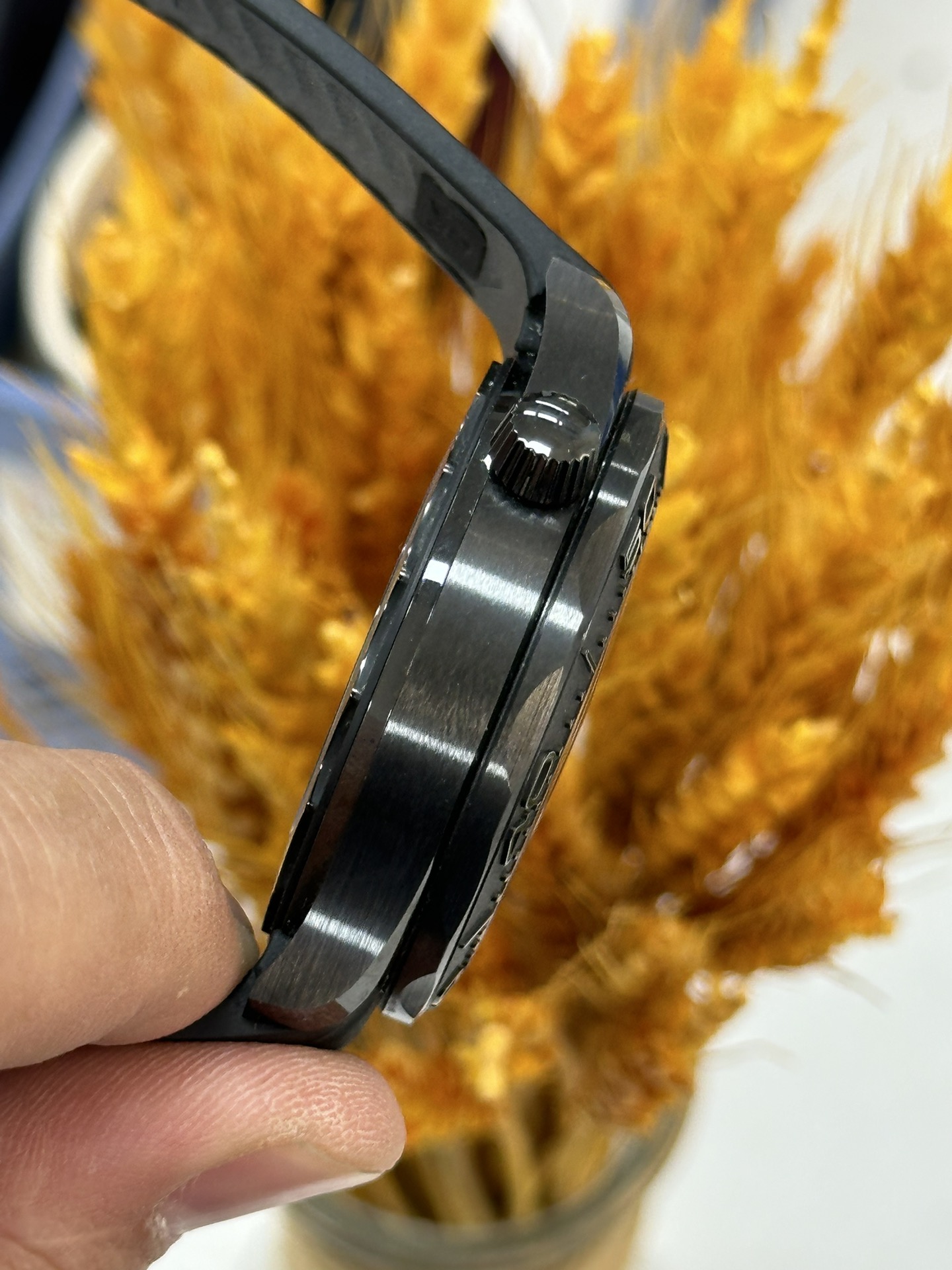 Omega 210.92.44.20.01.003 detail 3