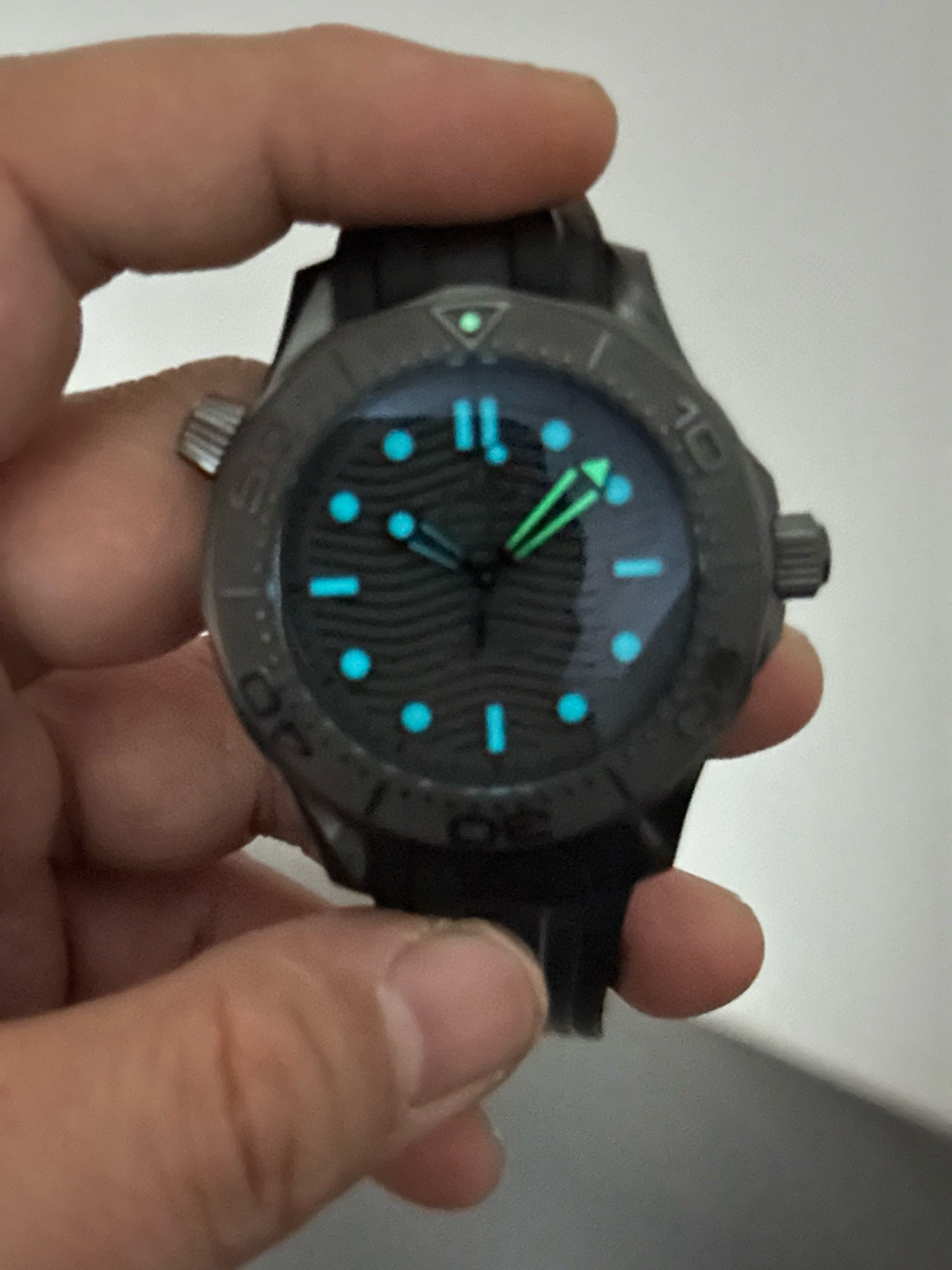 Omega 210.92.44.20.01.003 detail 4