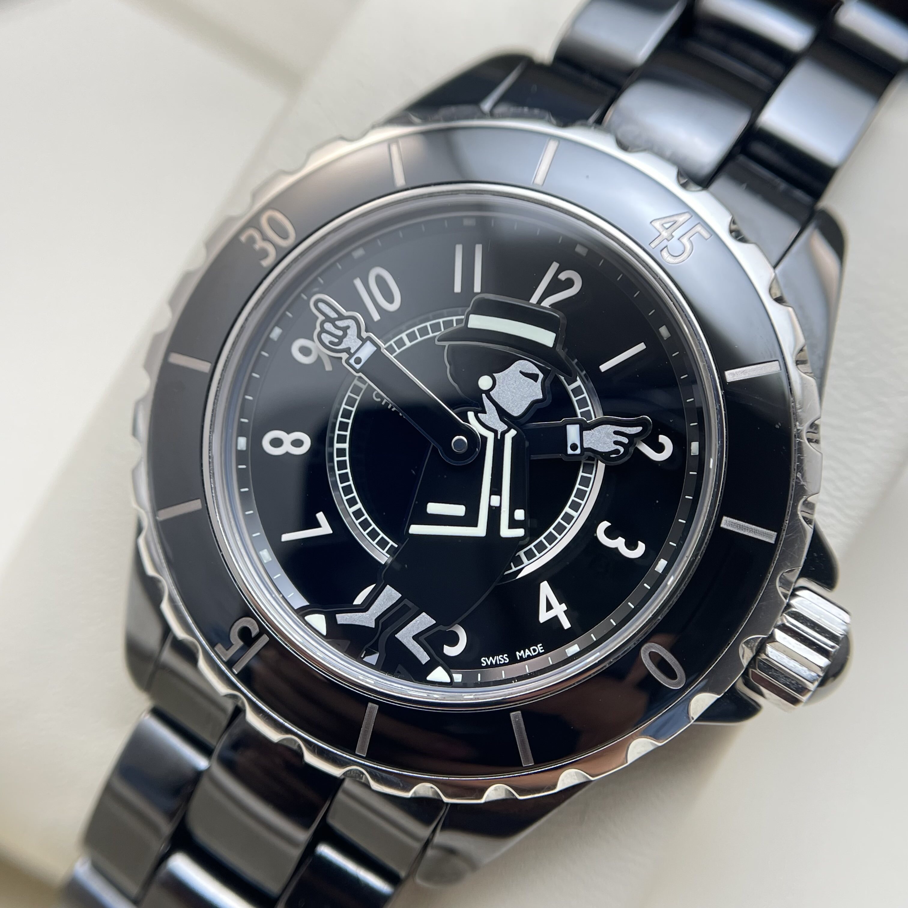 Chanel H5242 detail 1