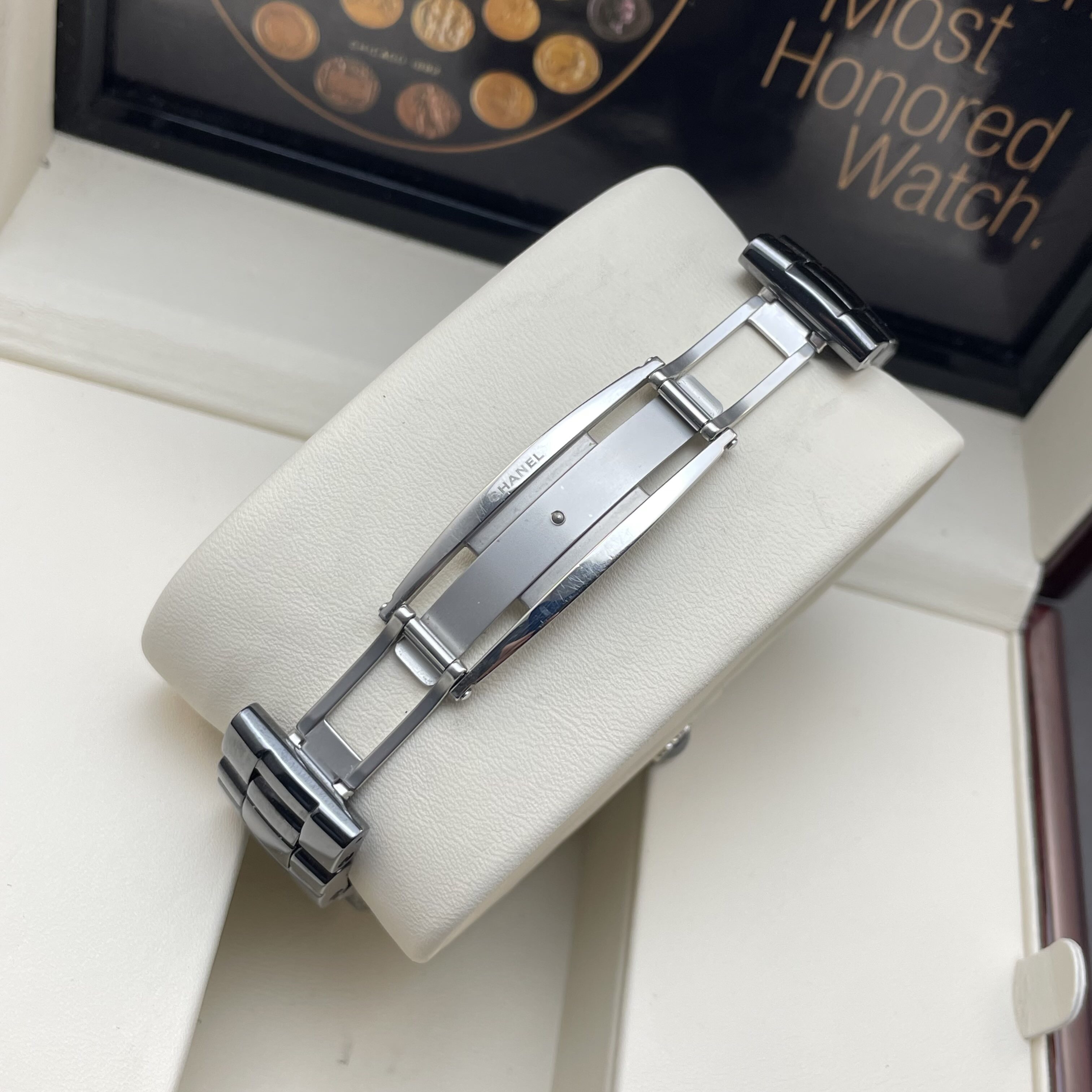 Chanel H5242 detail 6