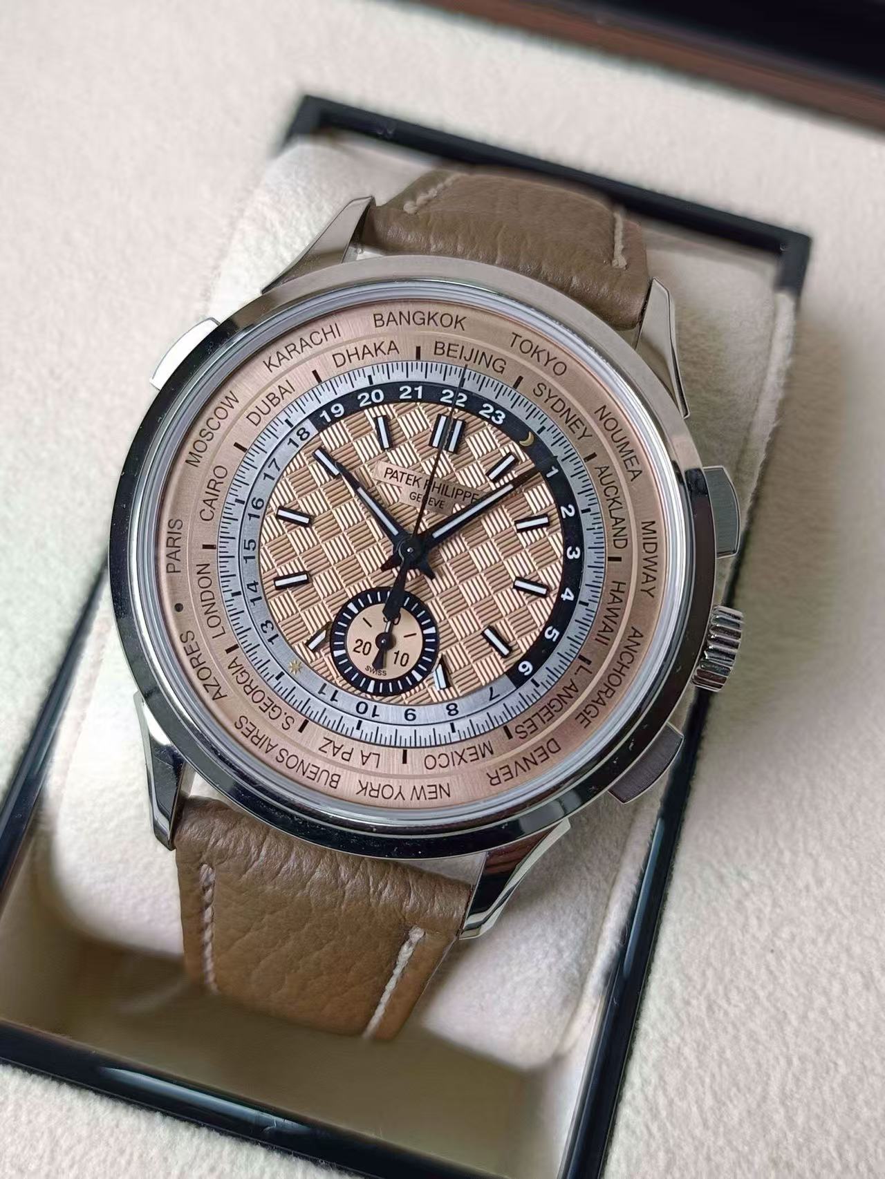 Patek Philippe 5935a detail 2
