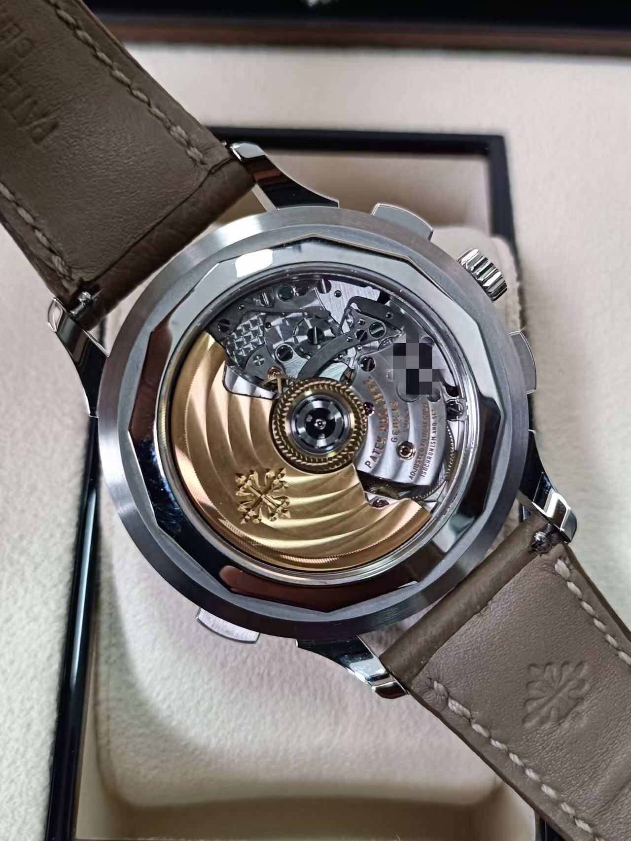 Patek Philippe 5935a detail 3