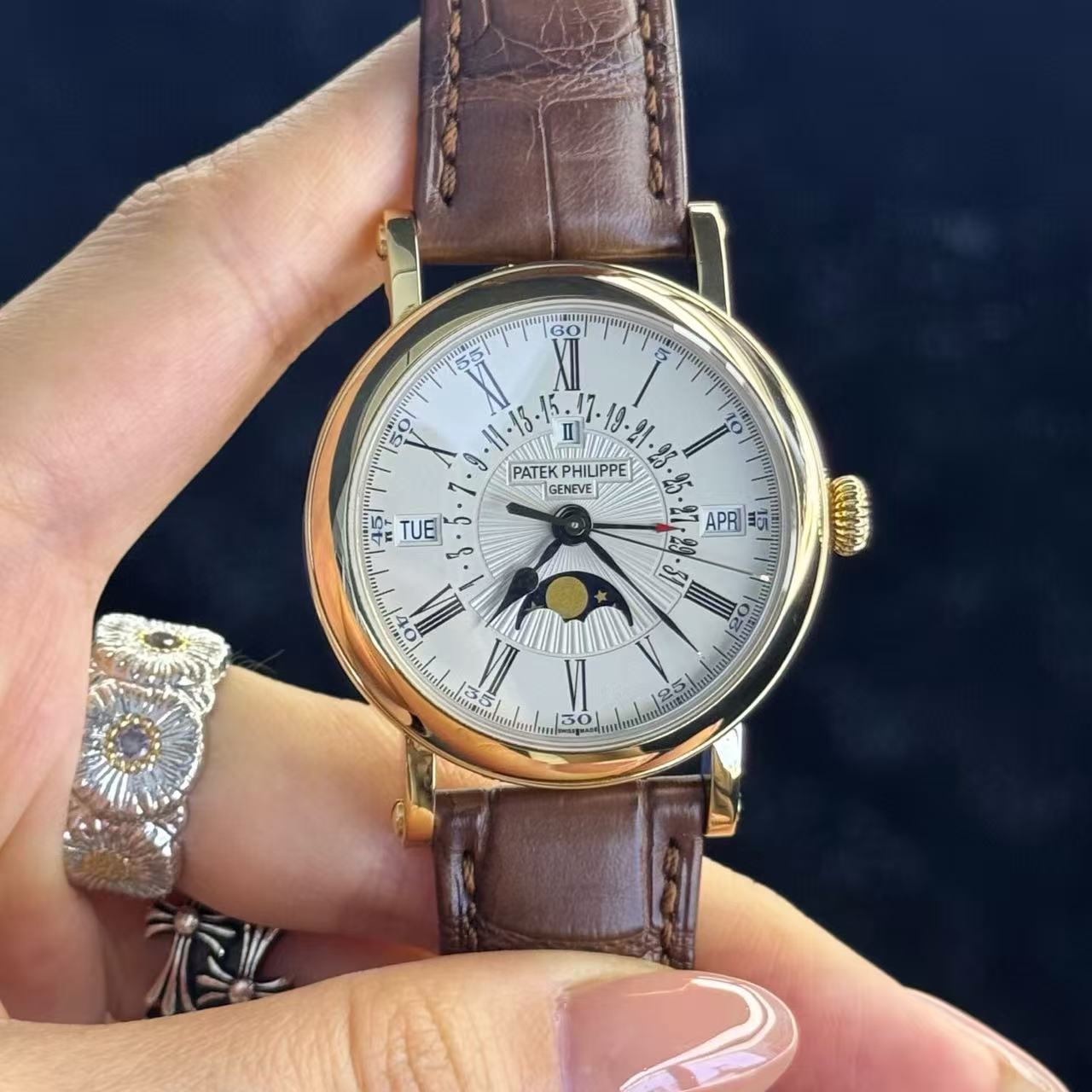 Patek Philippe 5159J-001 detail 1