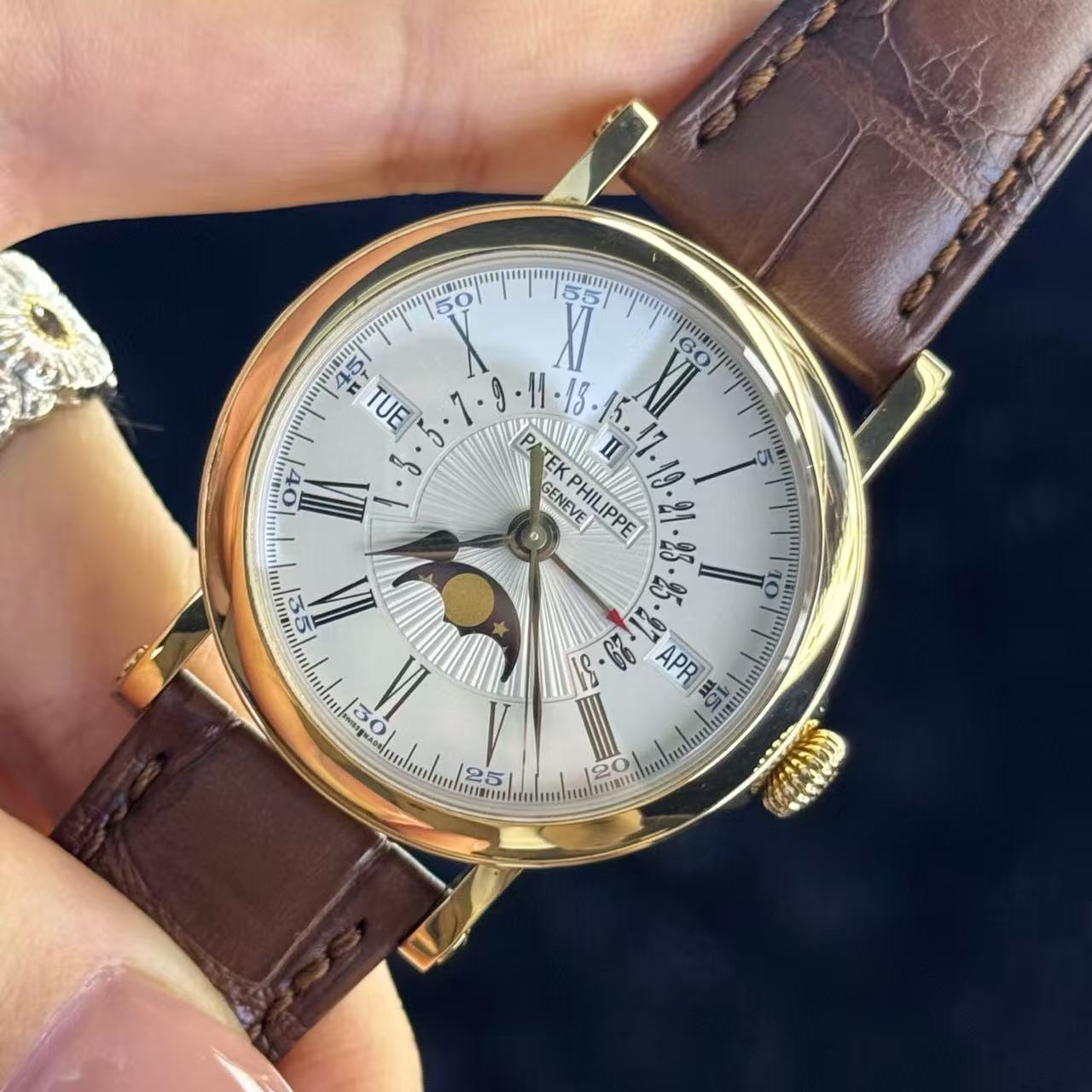 Patek Philippe 5159J-001 detail 2