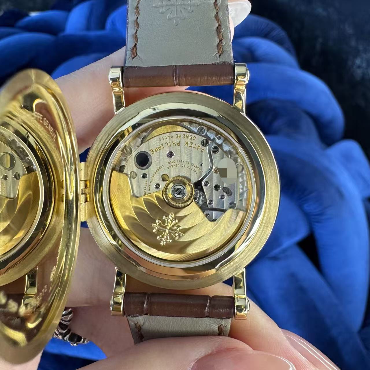 Patek Philippe 5159J-001 detail 5