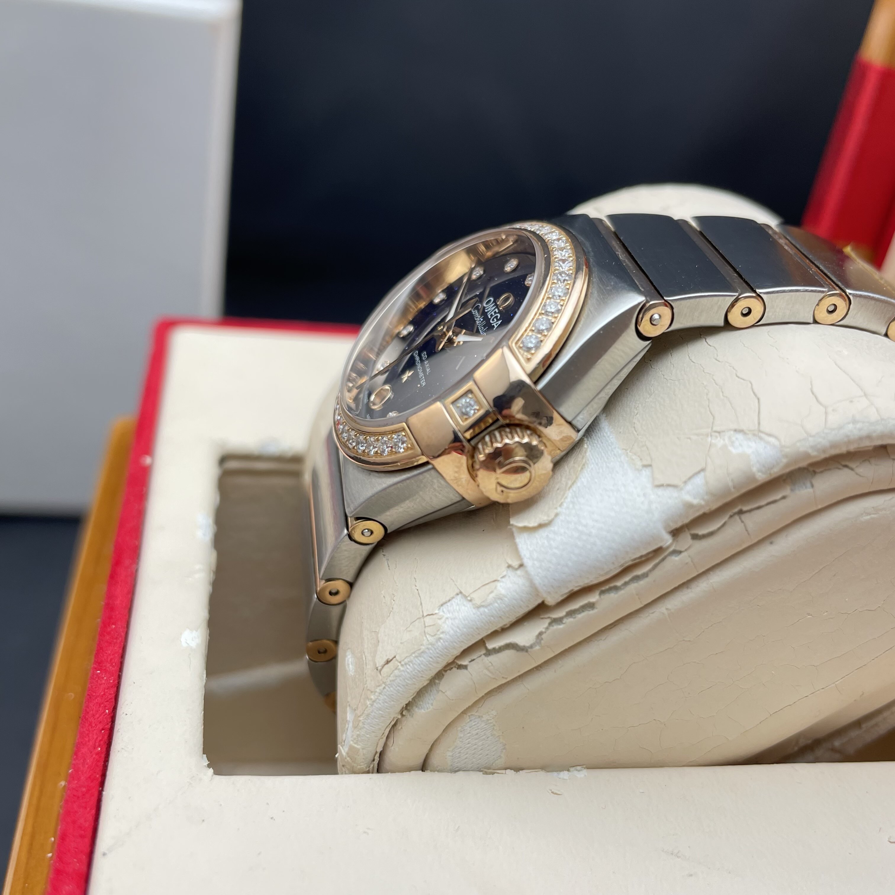 Omega 123.25.27.20.53.001 detail 2