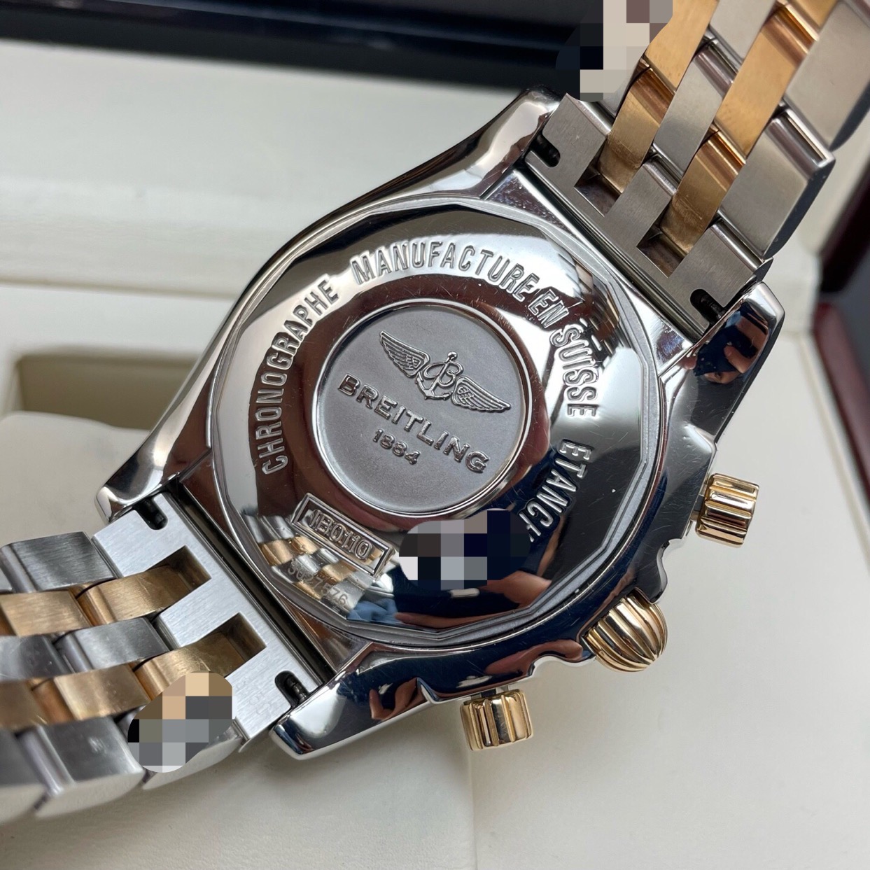 Breitling IB0110 detail 1