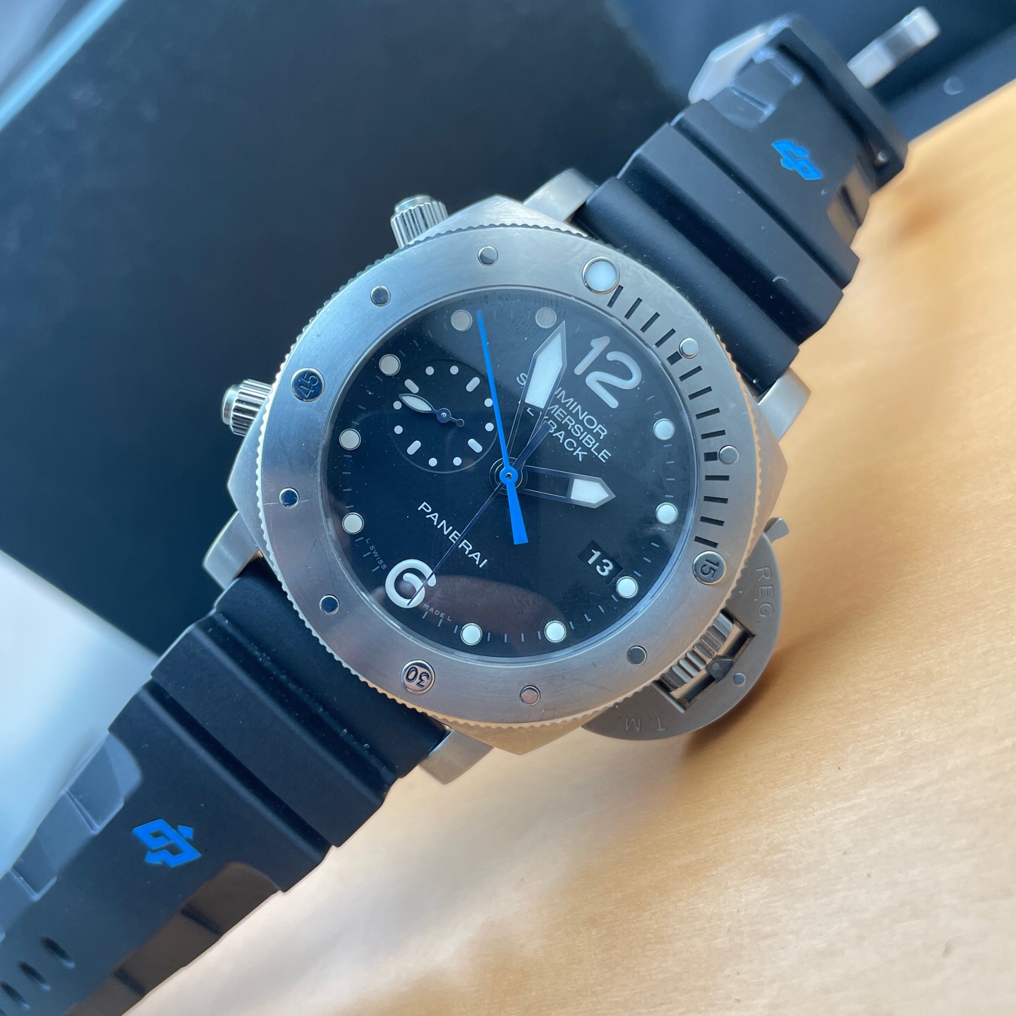 Panerai PAM00614 detail 4