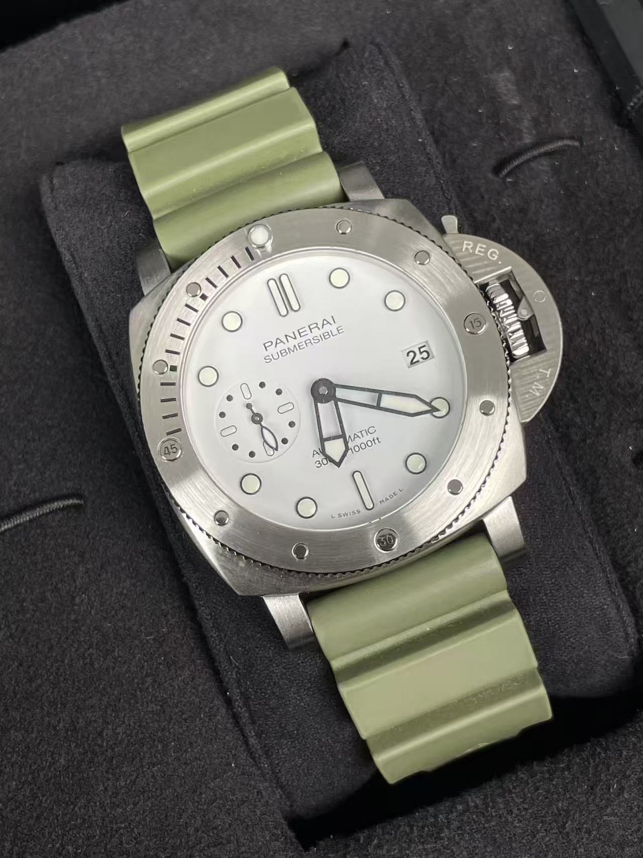 Panerai PAM01223