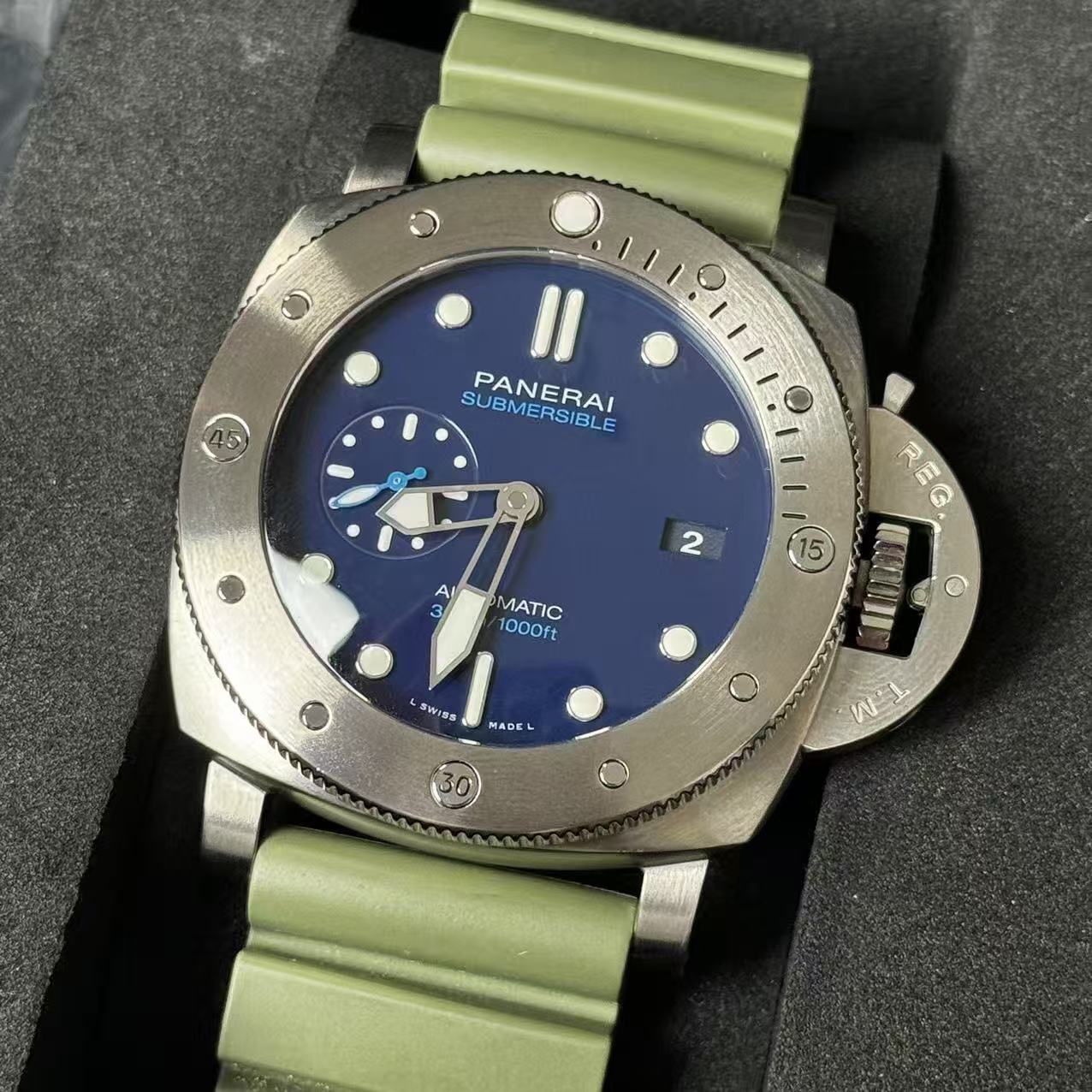 Panerai PAM00692 detail 2