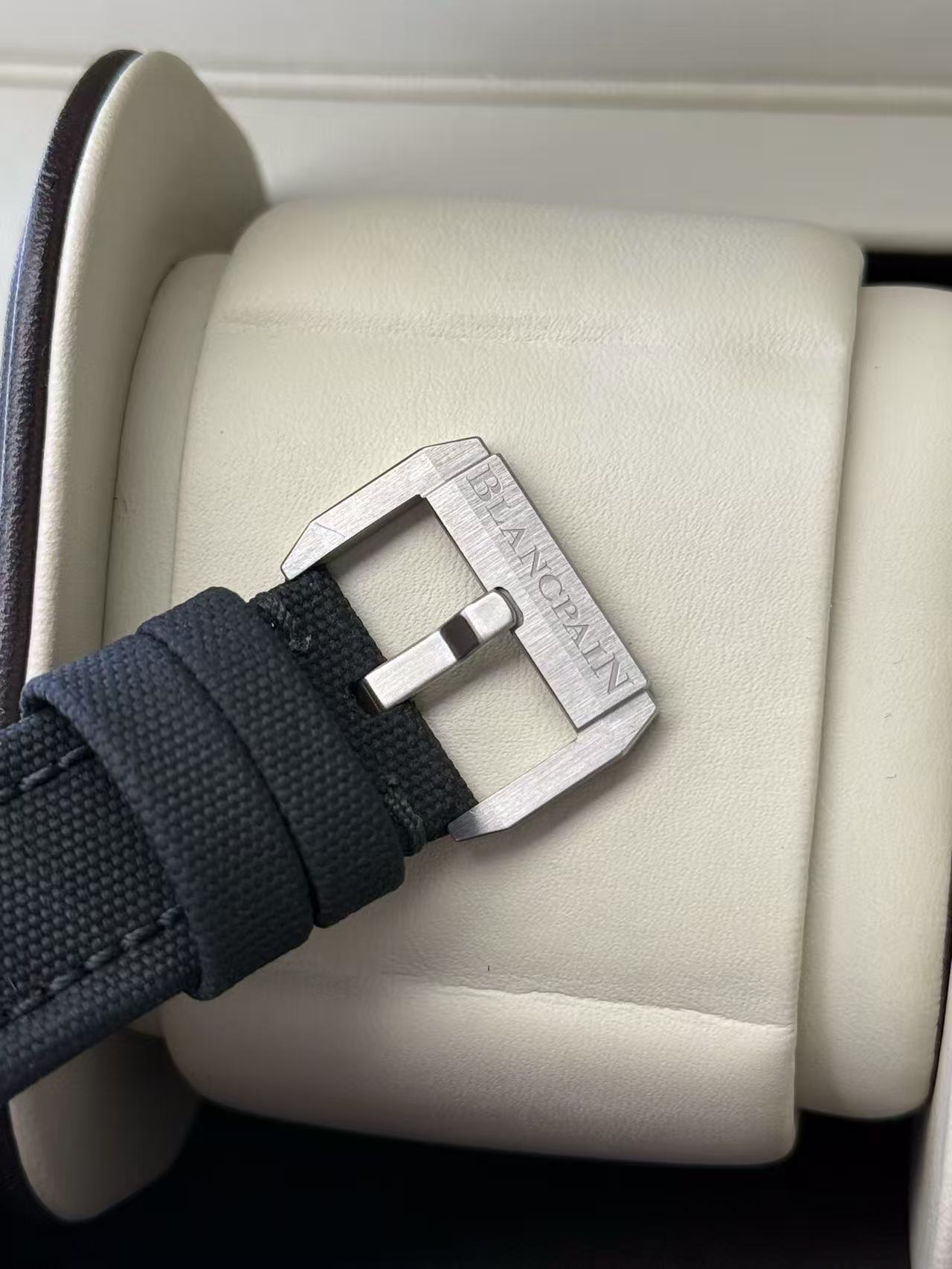 Blancpain 5054-1110-B52A detail 6