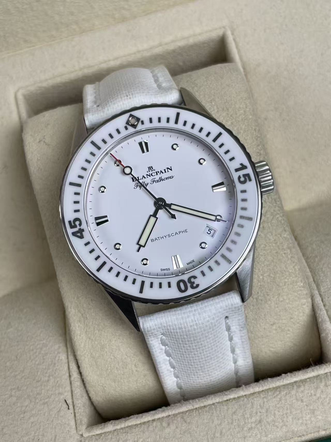 Blancpain 5100 1127 NAWA detail 6