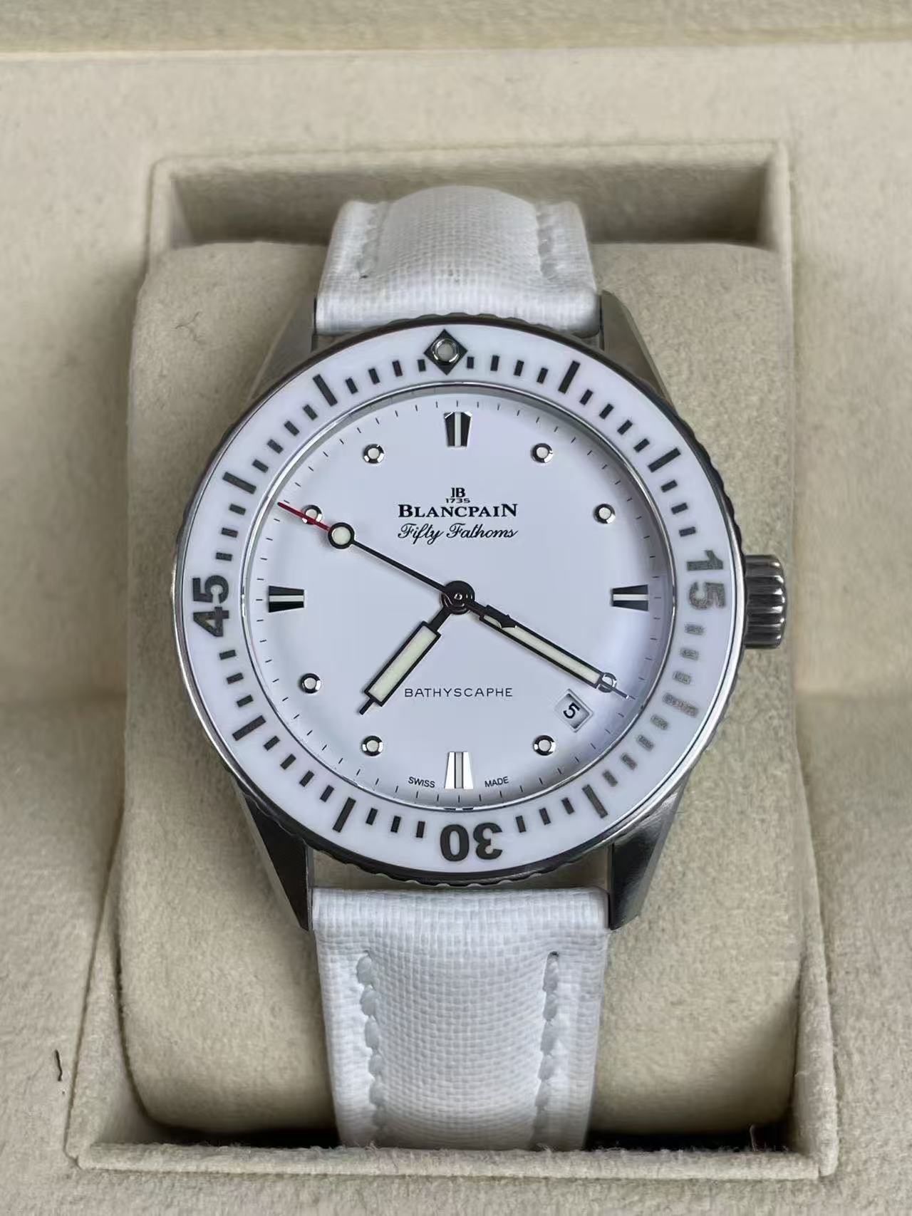 Blancpain 5100 1127 NAWA detail 7