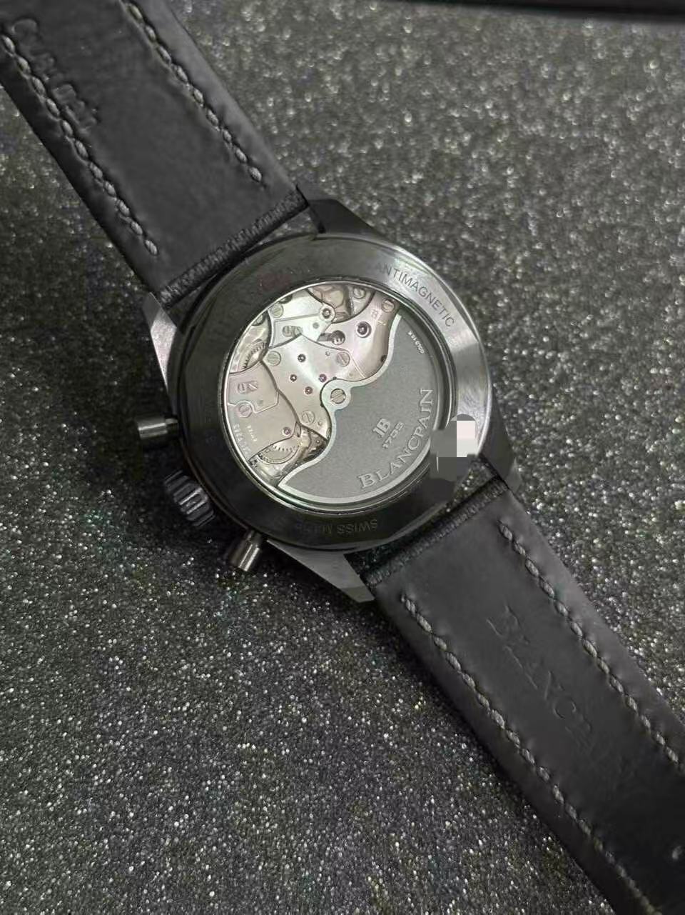 Blancpain 5200 0130 B52A detail 1