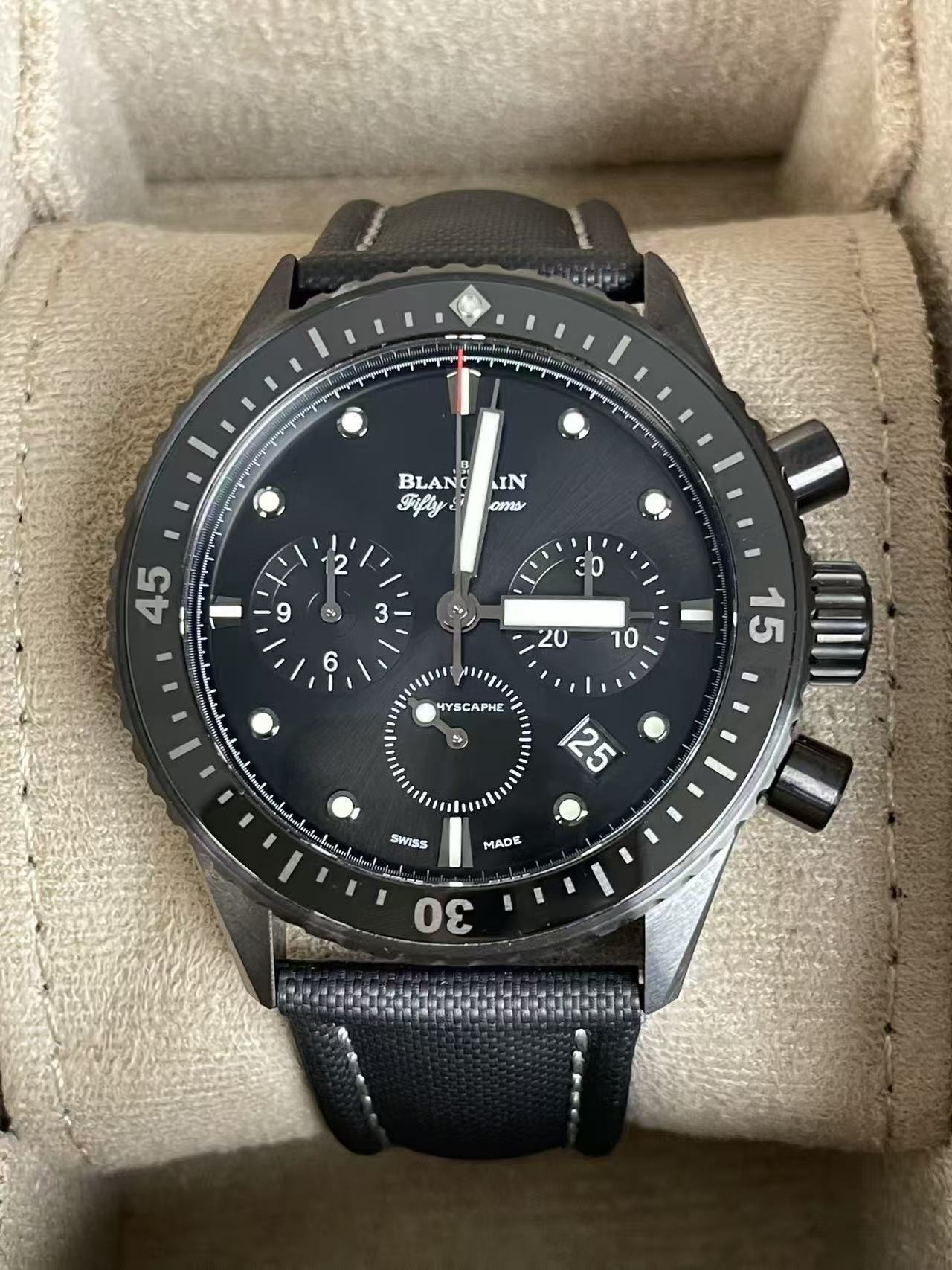 Blancpain 5200 0130 B52A detail 1