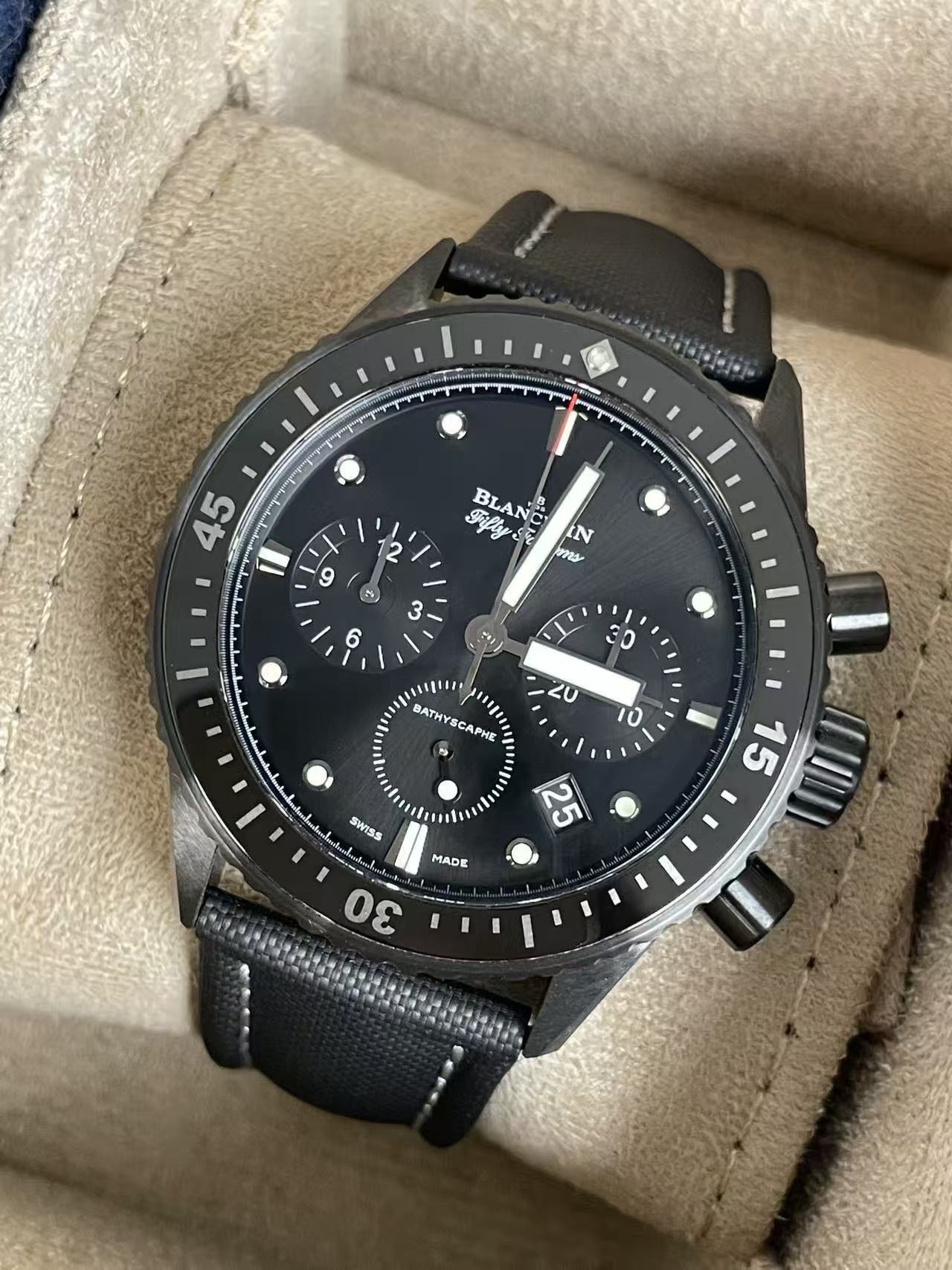 Blancpain 5200 0130 B52A detail 2