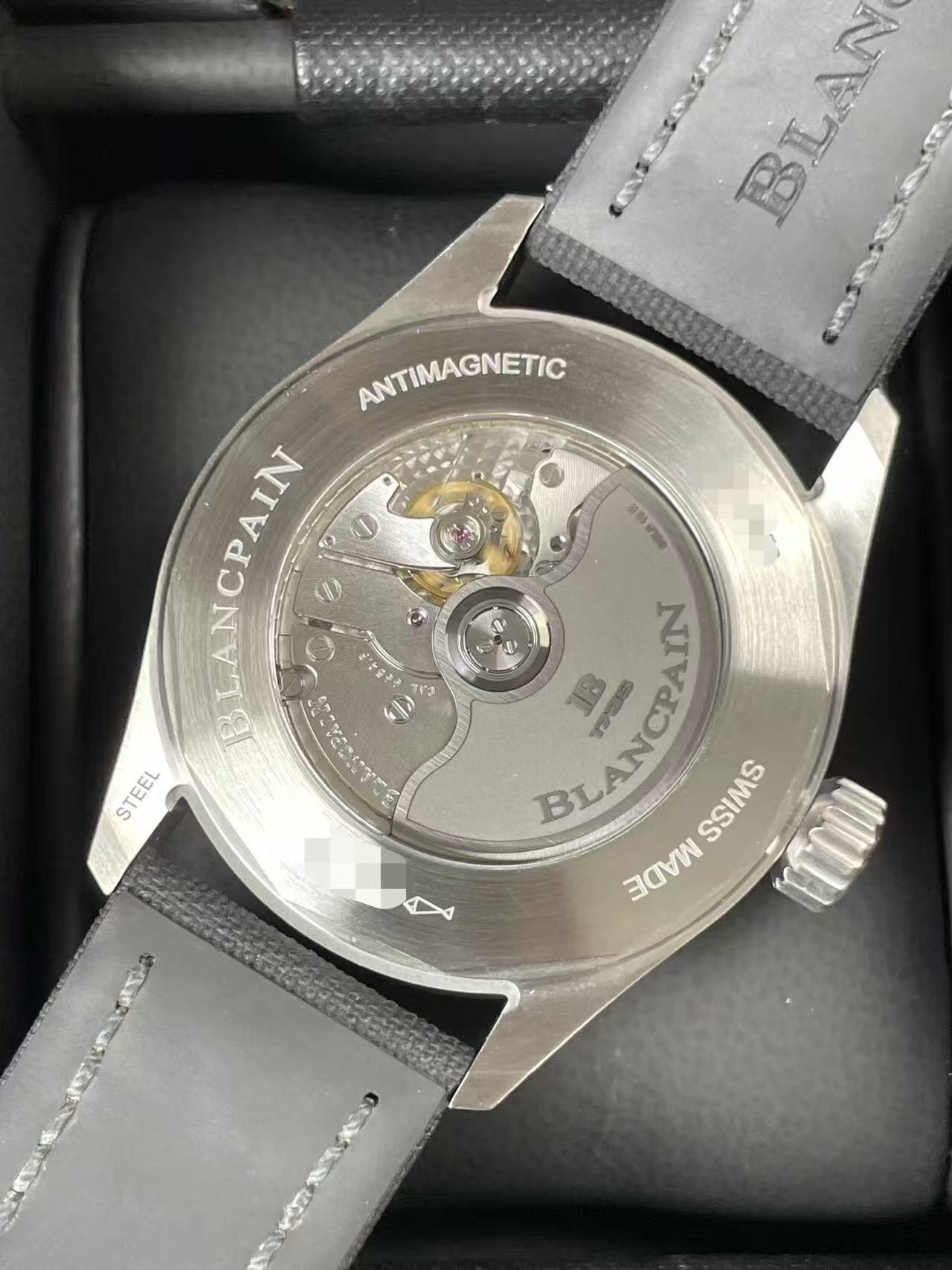 Blancpain 5054-1110-B52A detail 3