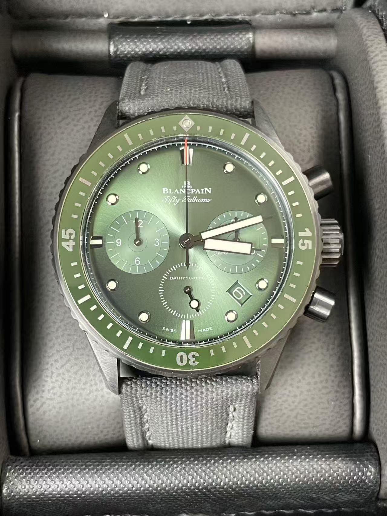 Blancpain 5200-0153-B52A detail 1