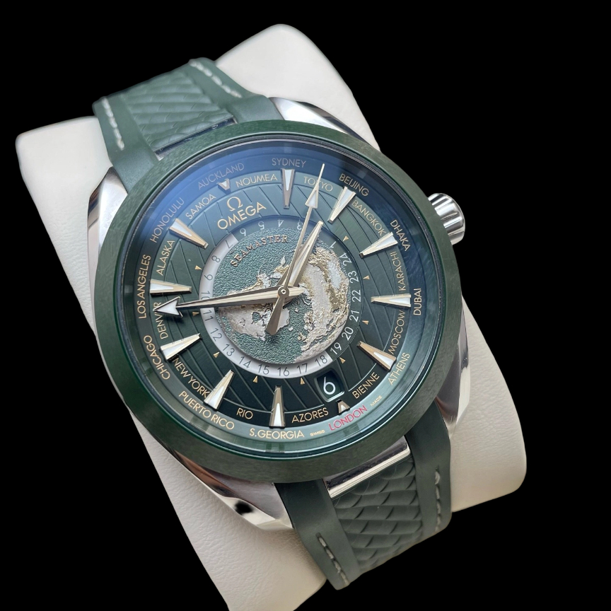 Omega 220.32.43.22.10.001 detail 2