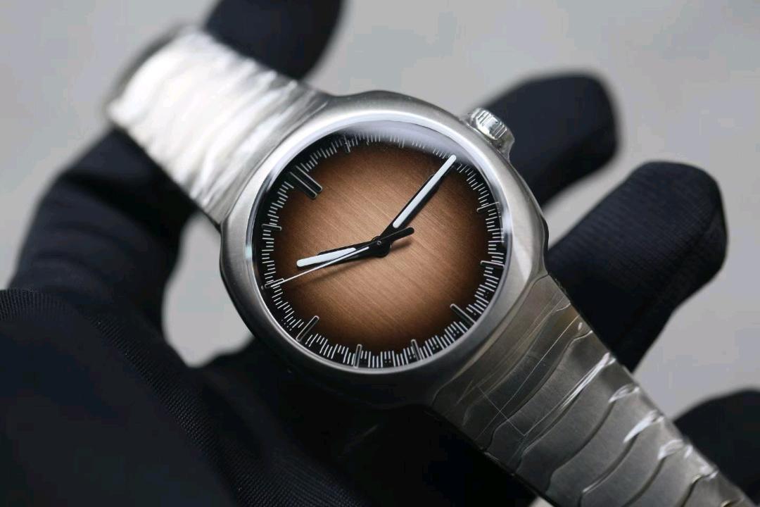 H.Moser & Cie() 6200-1207 detail 3