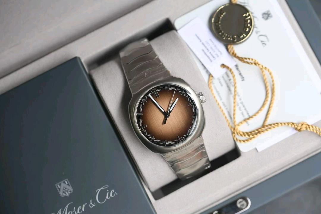 H.Moser & Cie() 6200-1207