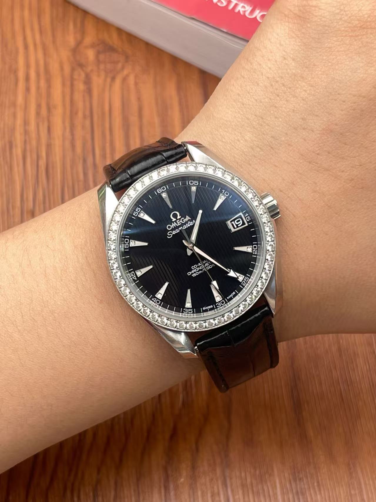 Omega 231.18.39.21.51.001 detail 3