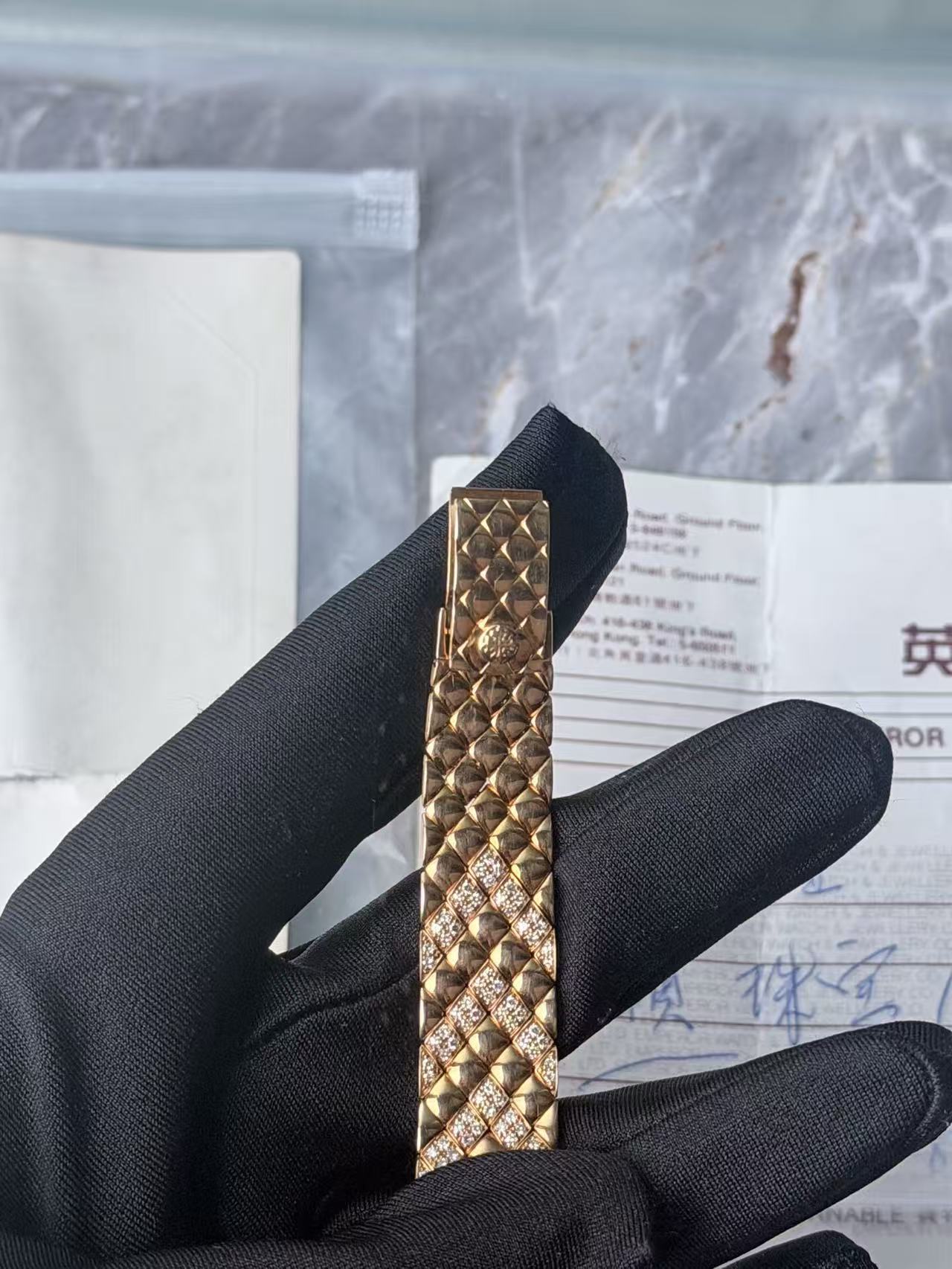 Patek Philippe 4822 / 022 detail 4