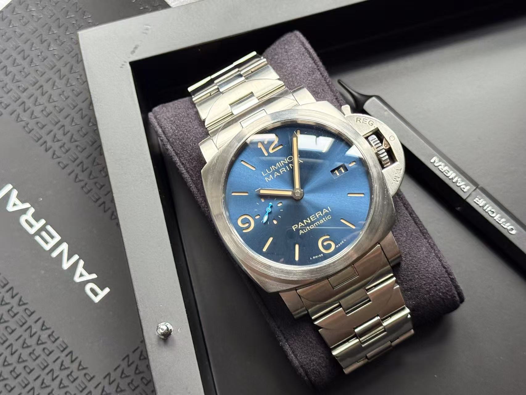 Panerai PAM01058 detail 1