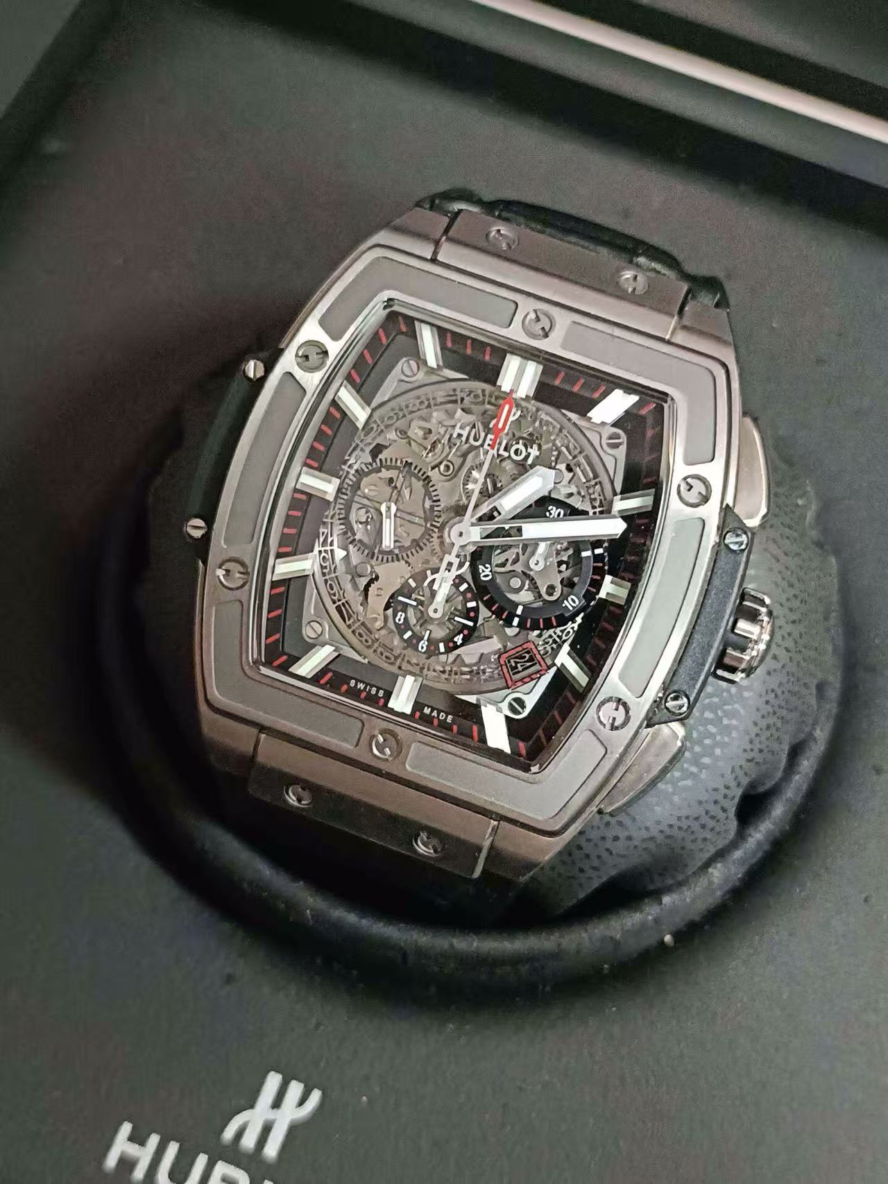 Hublot 601.NM.0173.LR detail 2