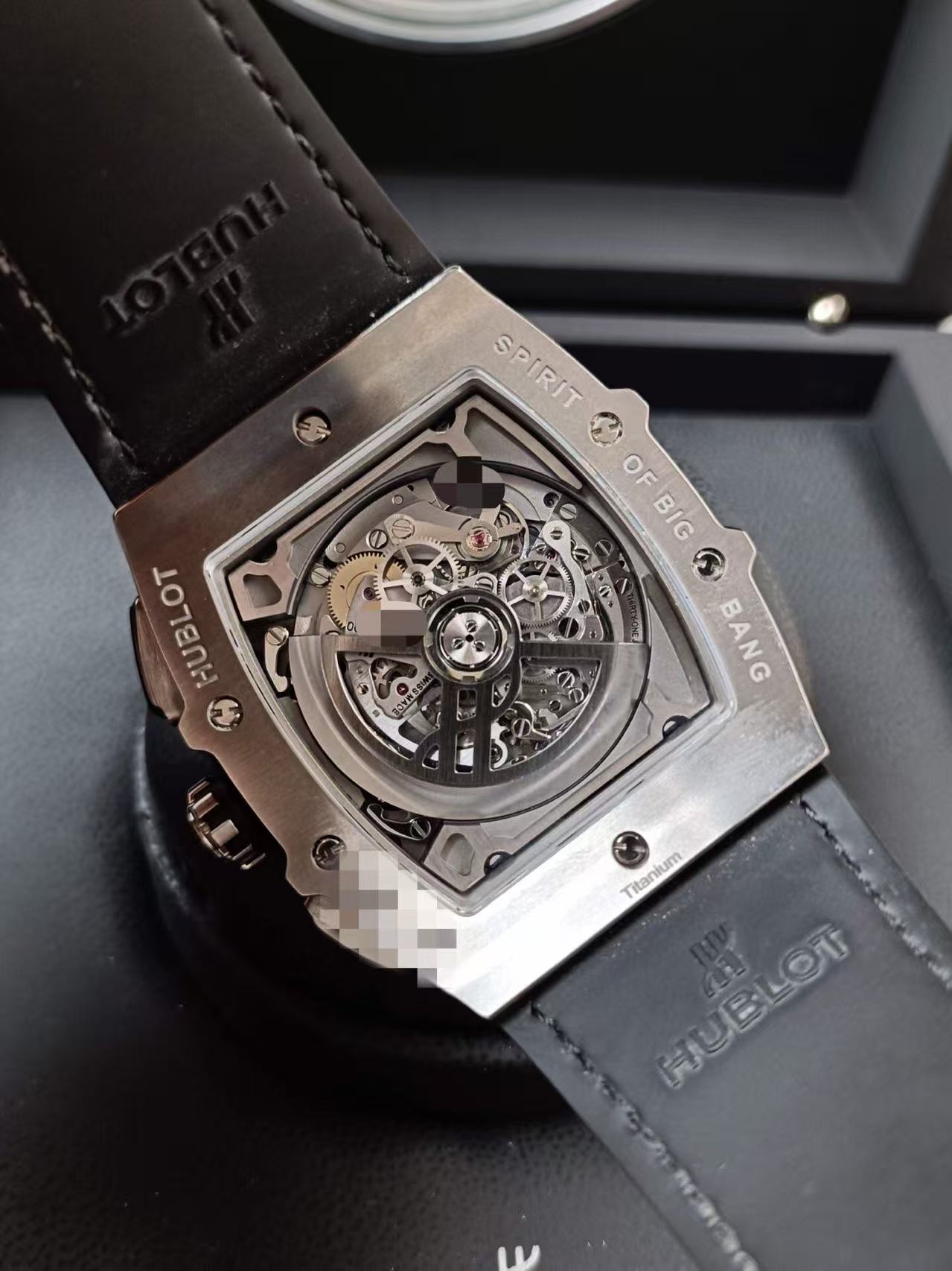 Hublot 601.NM.0173.LR detail 4