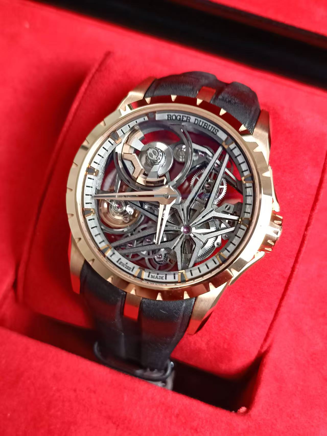 Roger Dubuis RDDBEX0954 detail 2