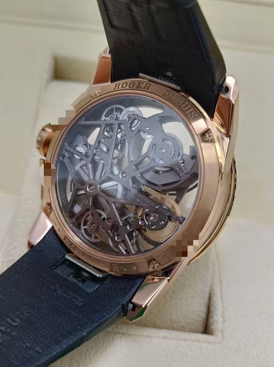 Roger Dubuis RDDBEX0954 detail 3