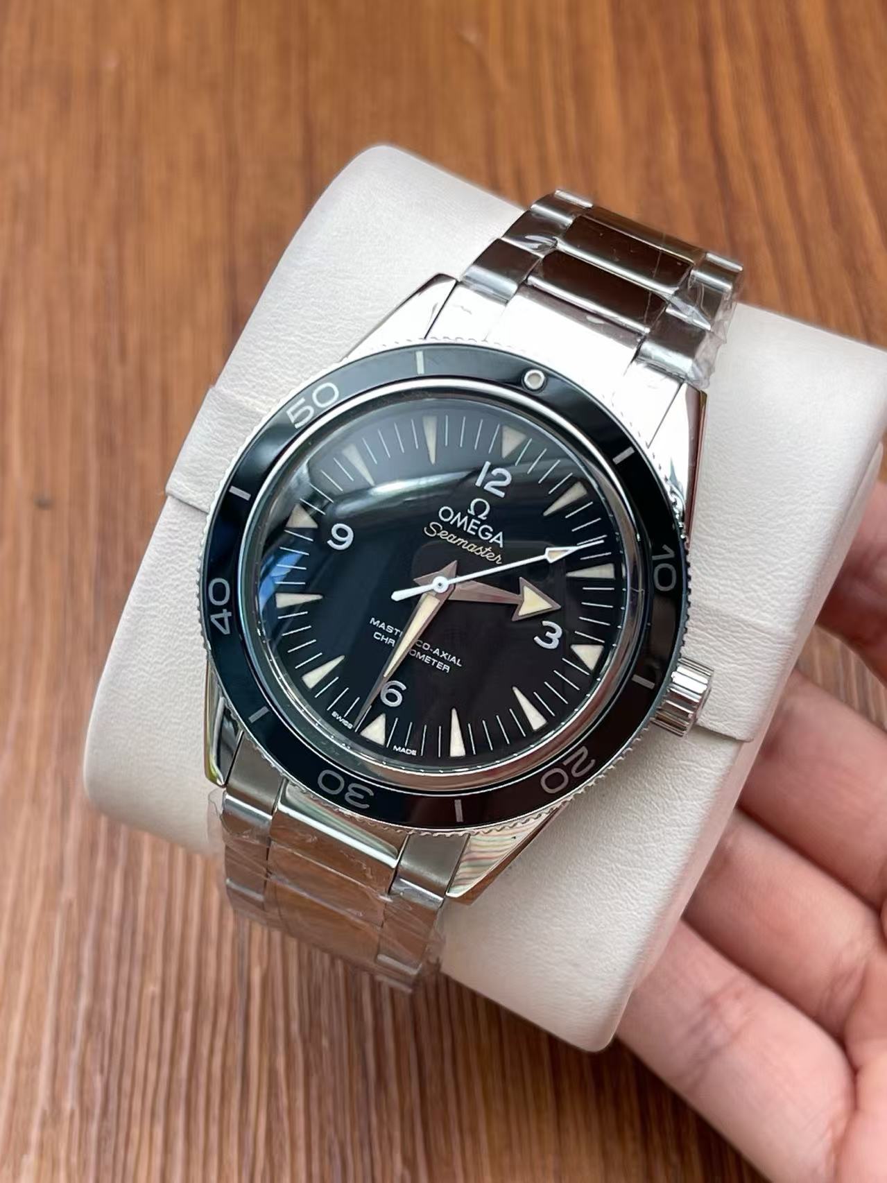 Omega 233.30.41.21.01.001