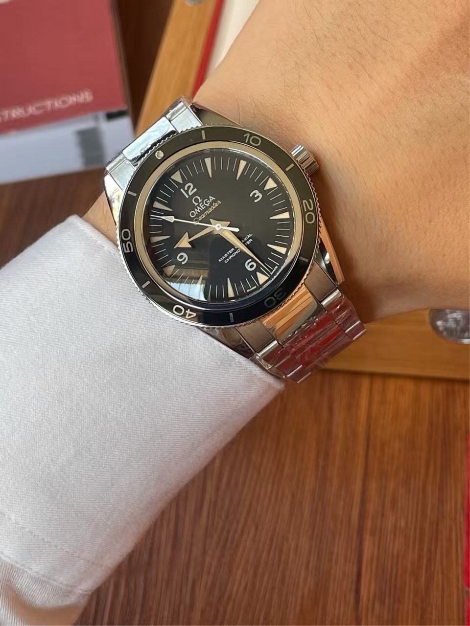 Omega 233.30.41.21.01.001 detail 5