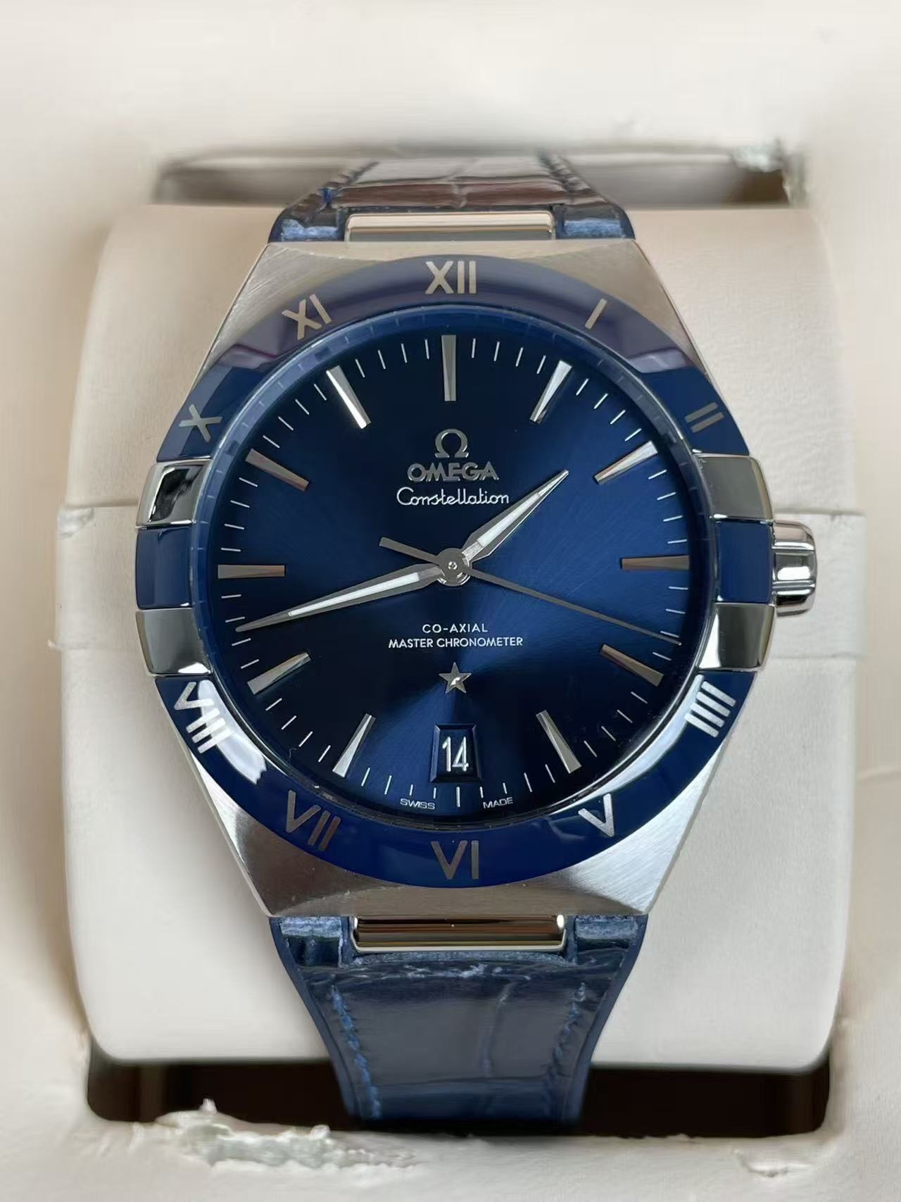 Omega 131.33.41.21.03.001 detail 1