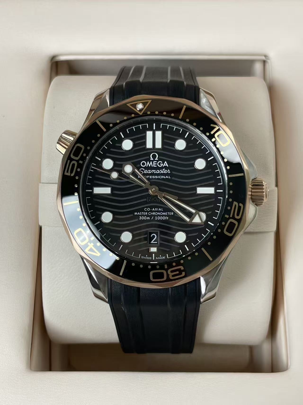 Omega 210.22.42.20.01.002 detail 1