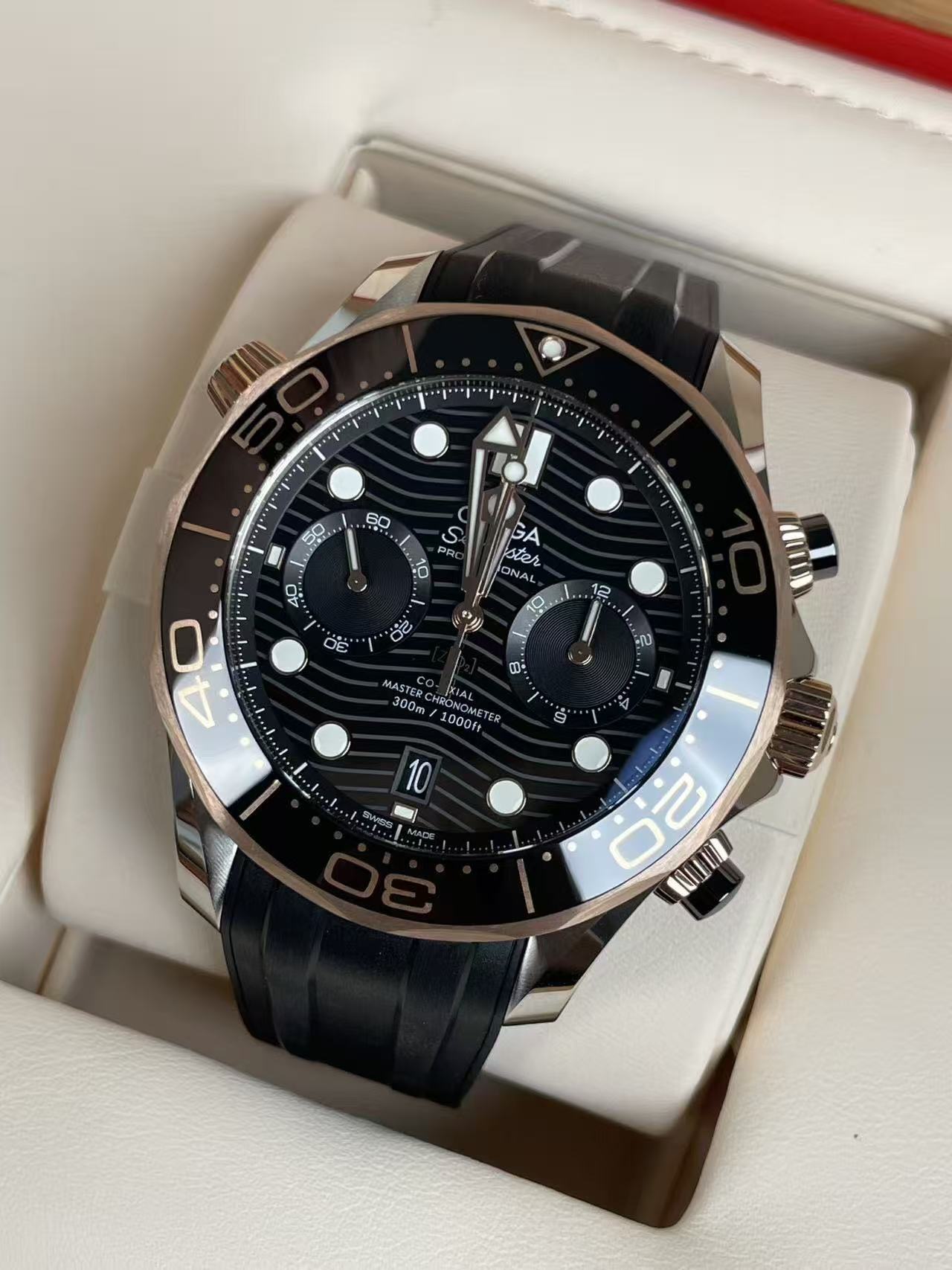Omega 210.22.44.51.01.001 detail 1