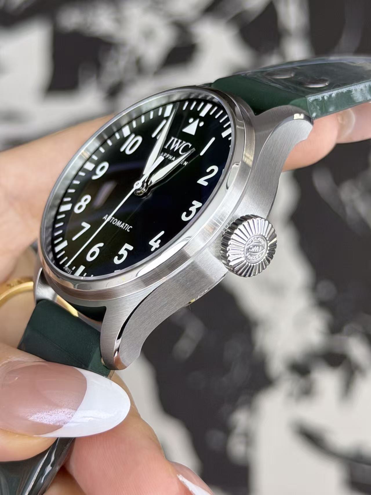 IWC IW329306 detail 2