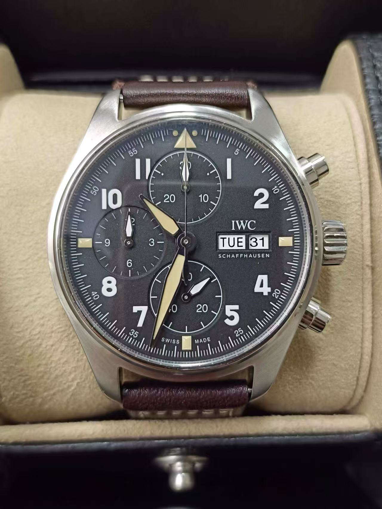 IWC IW387903 detail 5